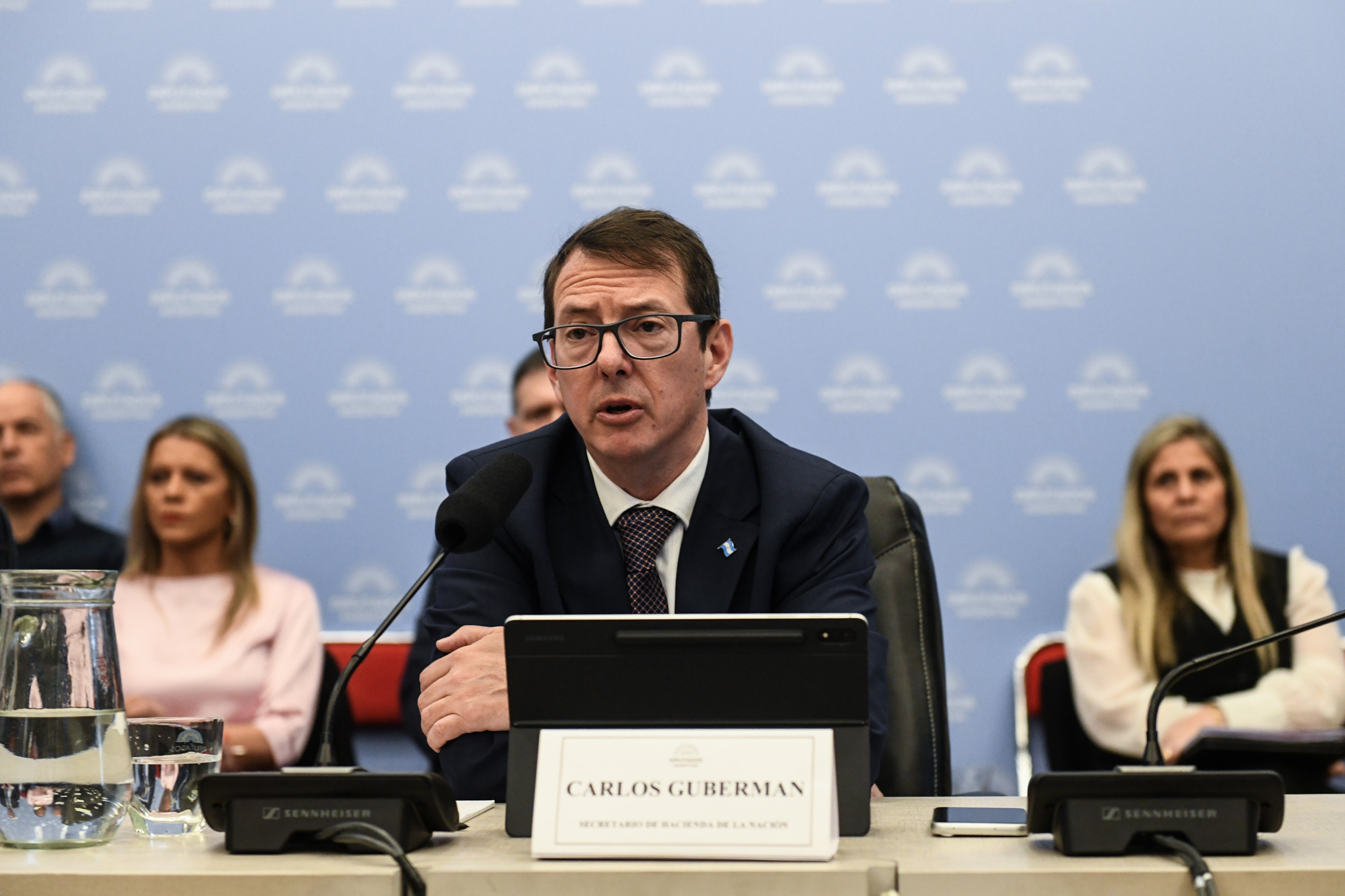 Galeria de imagenes de la noticia PRESUPUESTO 2026: EXPUSIERON REPRESENTANTES DE HACIENDA Y DEFENSA DE LA NACIÓN