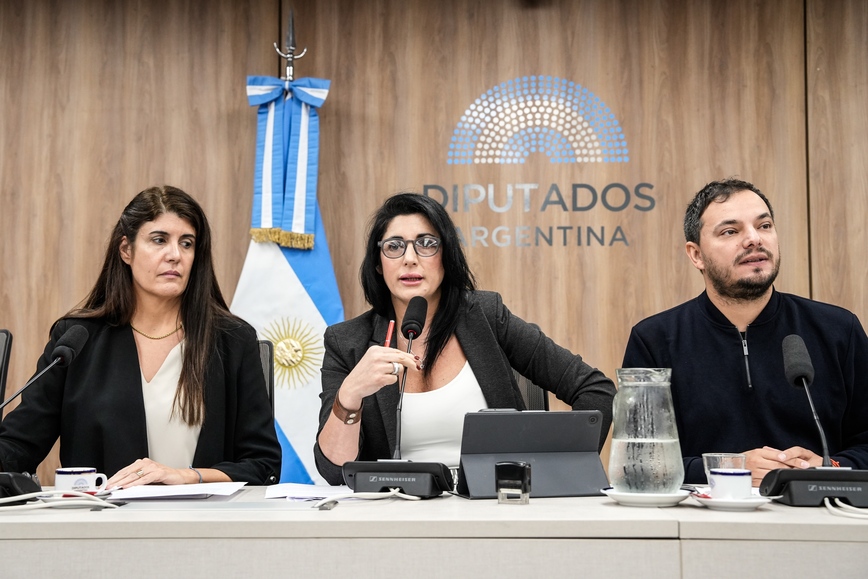 Galeria de imagenes de la noticia PLENARIO AVALÓ PROYECTO DE LEY SOBRE TRATADO DE COOPERACIÓN JURÍDICA INTERNACIONAL