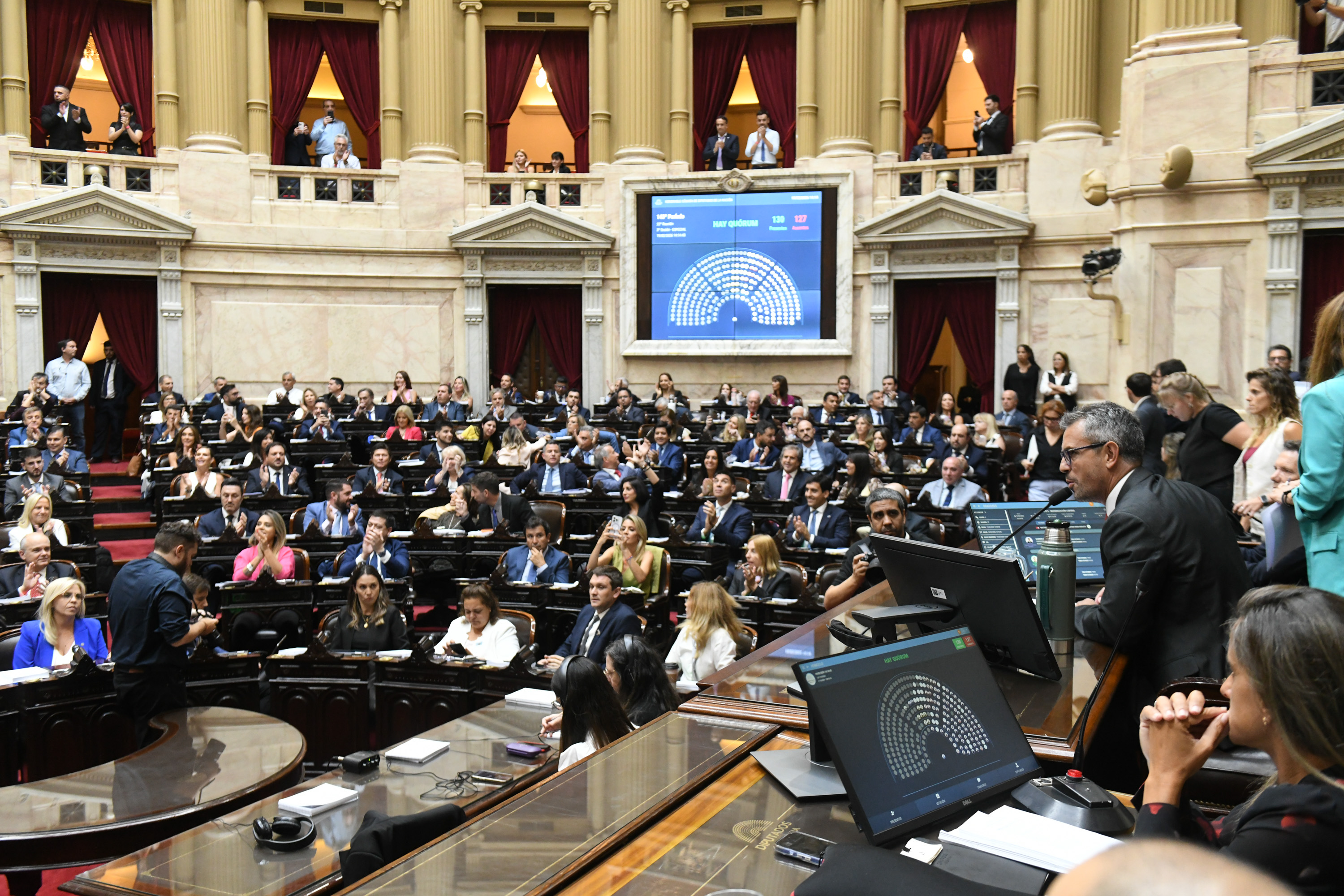 Galeria de imagenes de la noticia EN SESIÓN ESPECIAL, LA CÁMARA DE DIPUTADOS LE DIO MEDIA SANCIÓN AL PROYECTO DE MODERNIZACIÓN LABORAL 