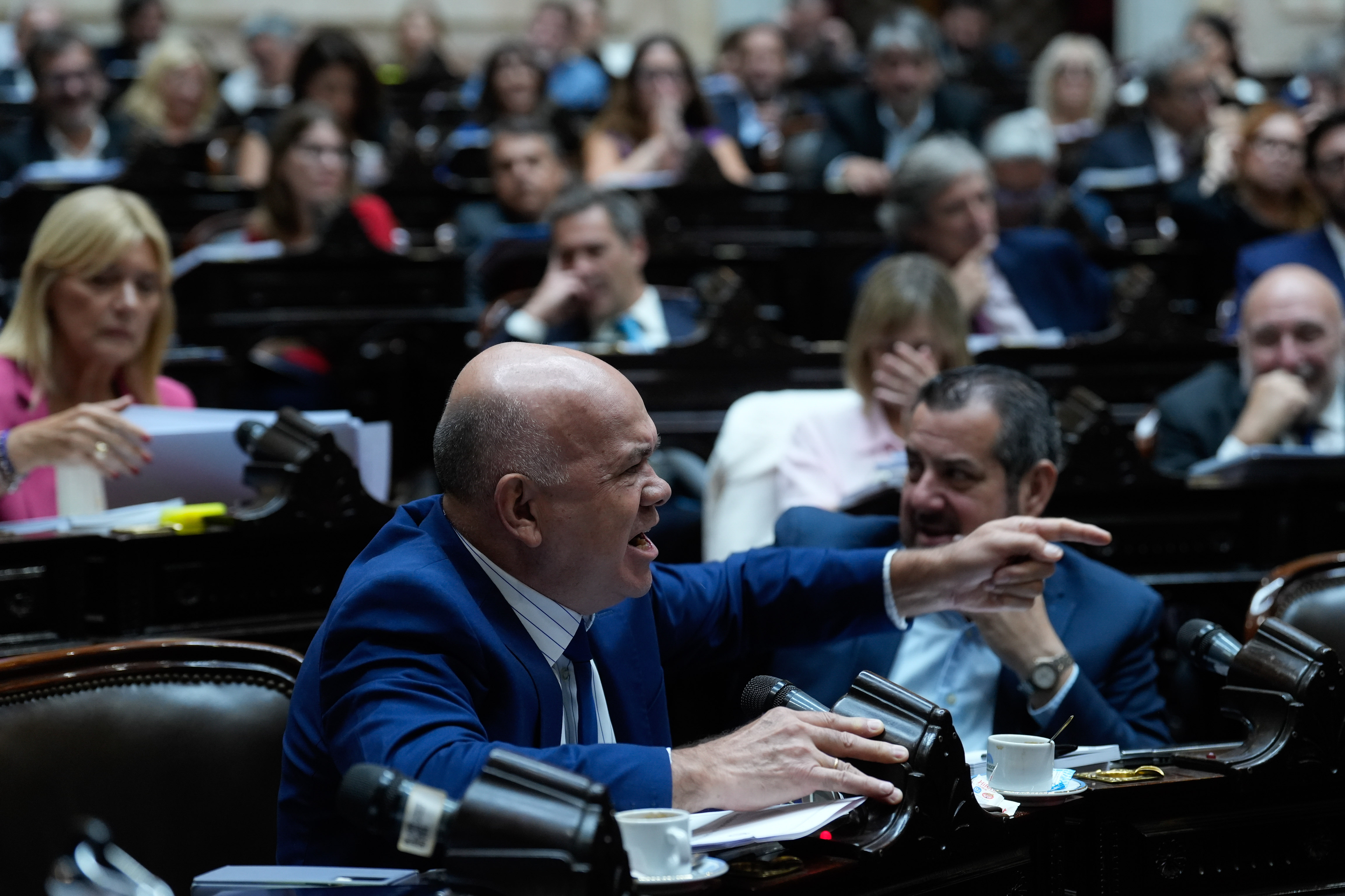 Galeria de imagenes de la noticia EN SESIÓN ESPECIAL, LA CÁMARA DE DIPUTADOS LE DIO MEDIA SANCIÓN AL PROYECTO DE MODERNIZACIÓN LABORAL 