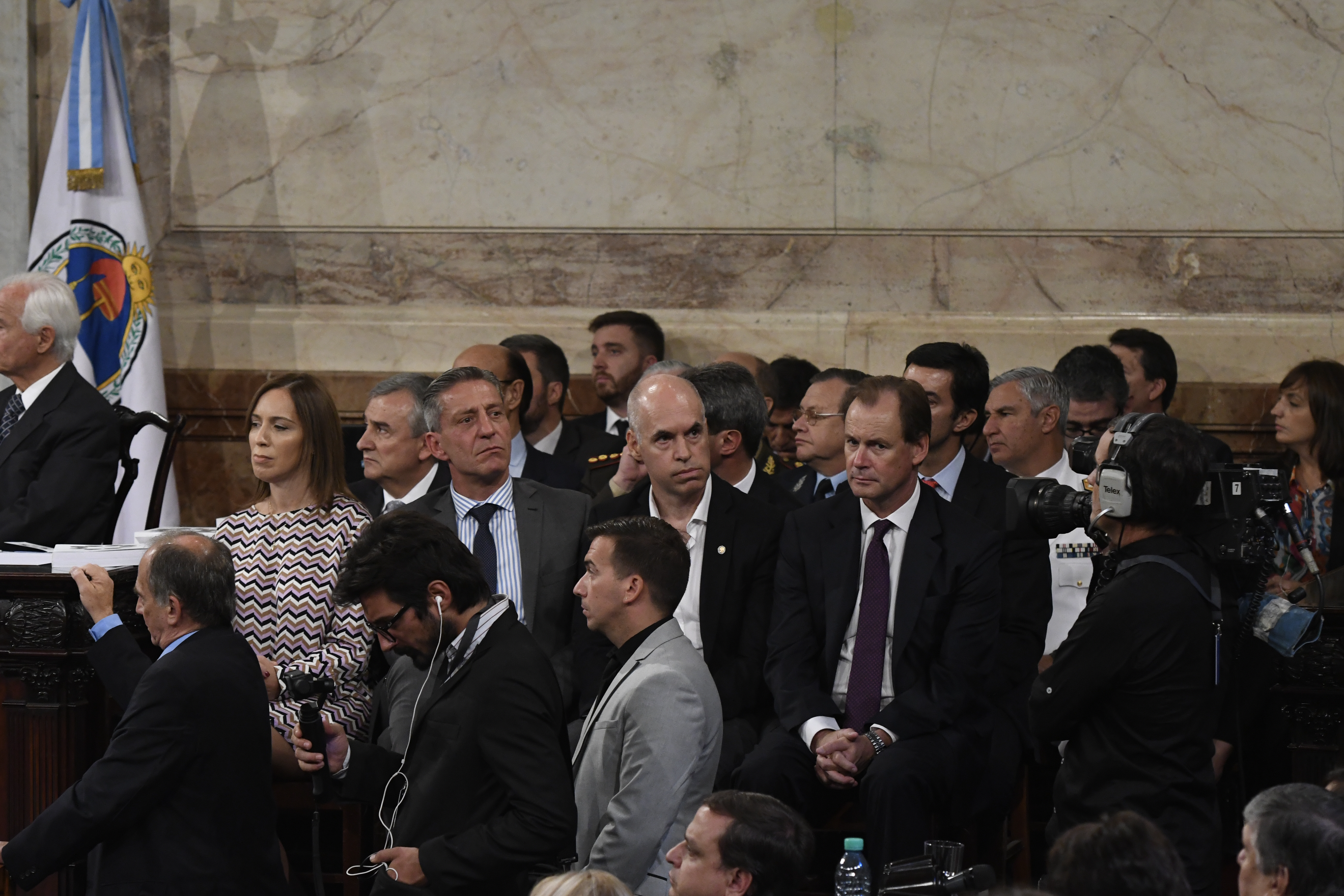 GOBERNADORES, LA CORTE Y TODOS LOS MINISTROS EN LA ASAMBLEA QUE RECIBIÓ AL PRESIDENTE