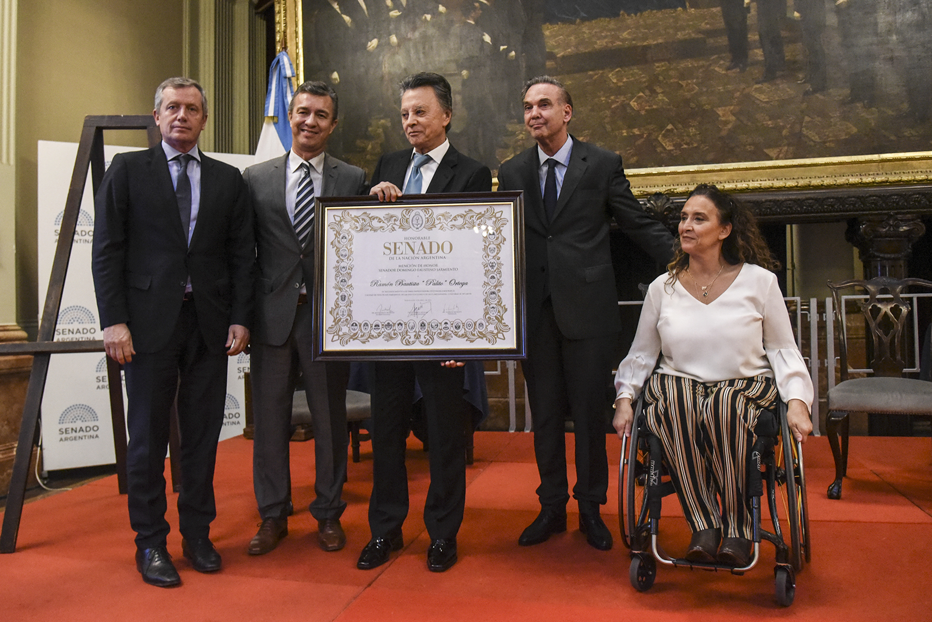 EMOTIVO HOMENAJE A “PALITO” ORTEGA EN EL CONGRESO, POR SU APORTE A LA CULTURA POPULAR 