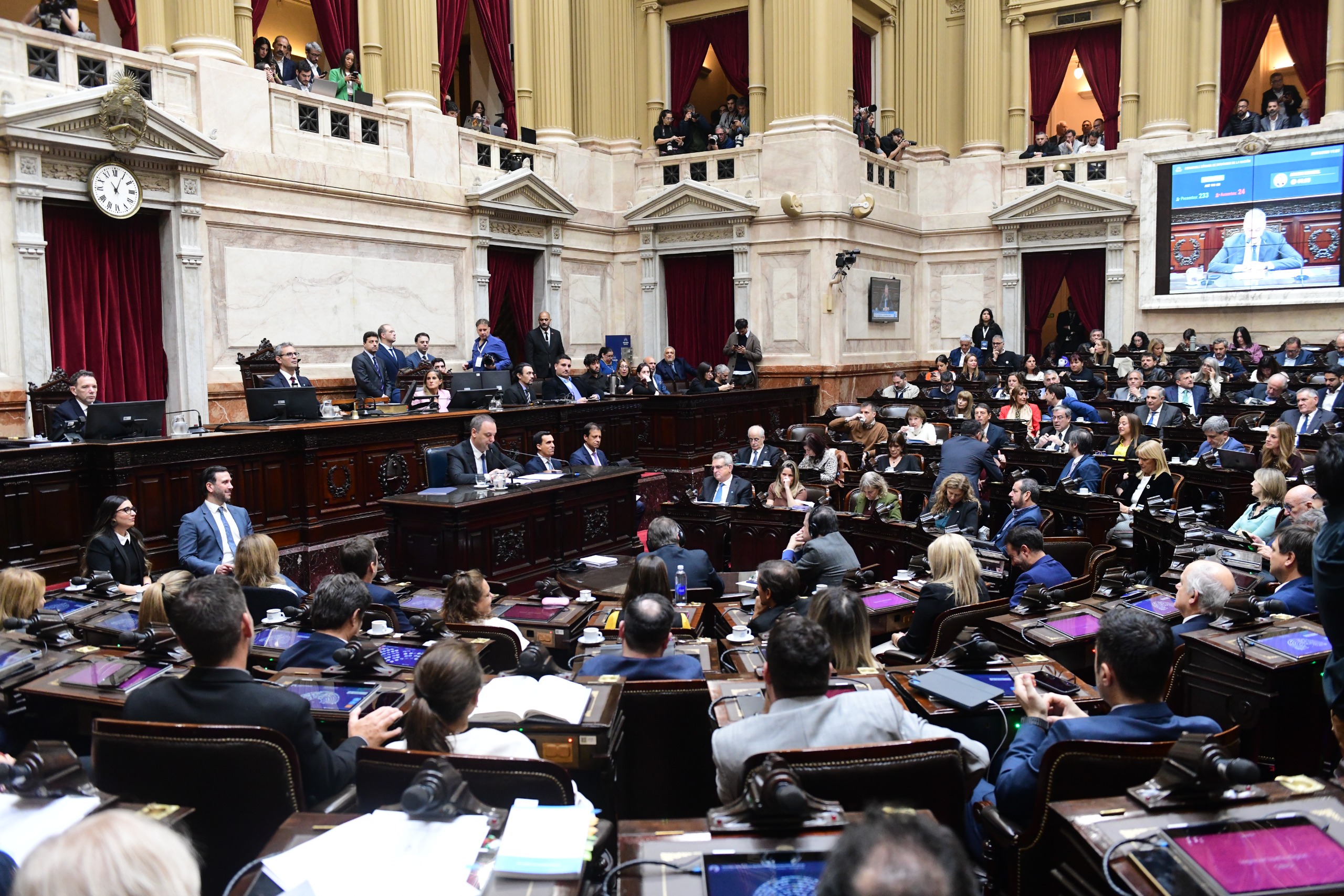 EL JEFE DE GABINETE DE MINISTROS BRINDA UN INFORME DE GESTIÓN SOBRE LA MARCHA DEL GOBIERNO