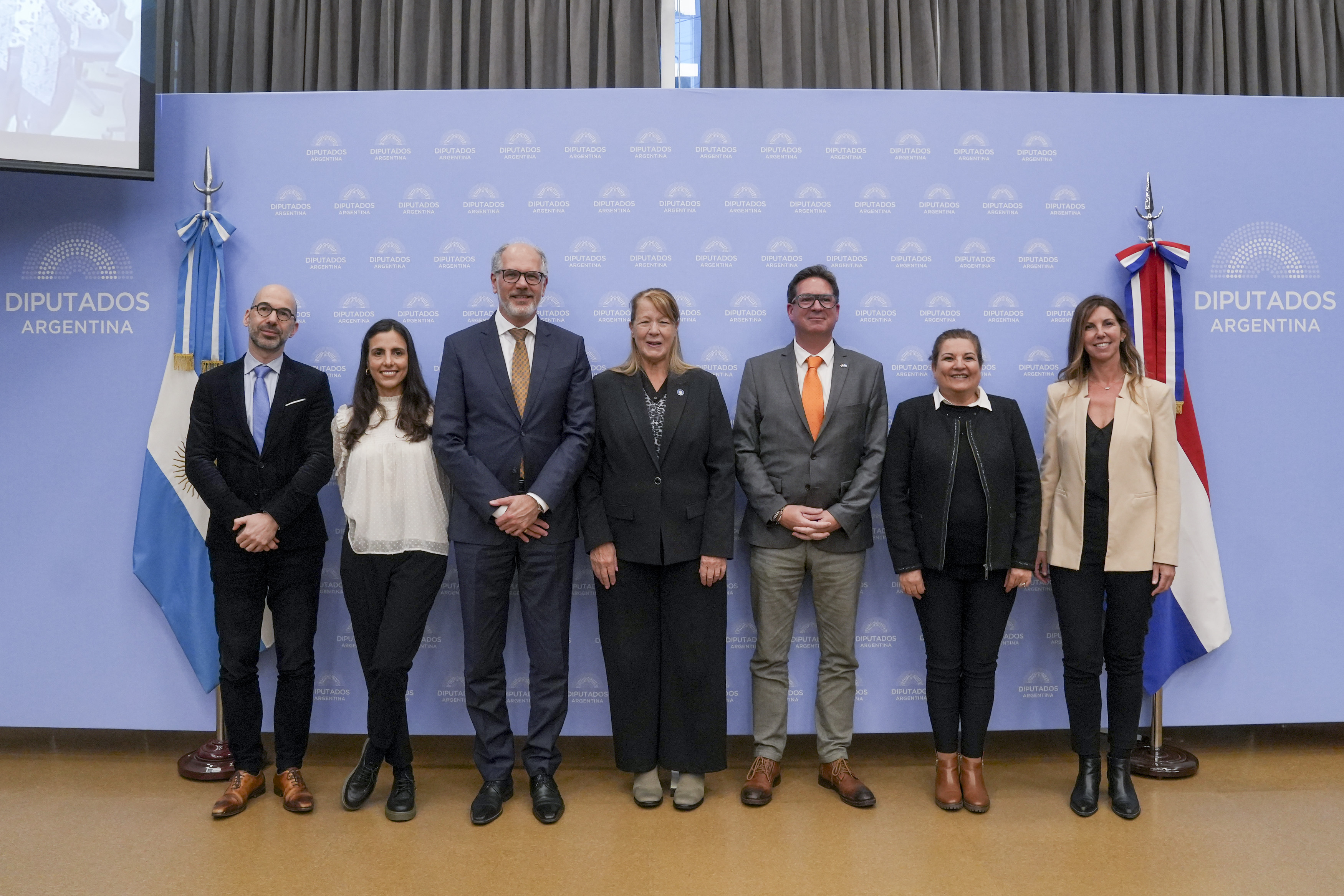 GRUPO PARLAMENTARIO DE AMISTAD CON PAISES BAJOS CELEBRÓ 200 AÑOS DE LAS RELACIONES BILATERALES ENTRE AMBAS NACIONES