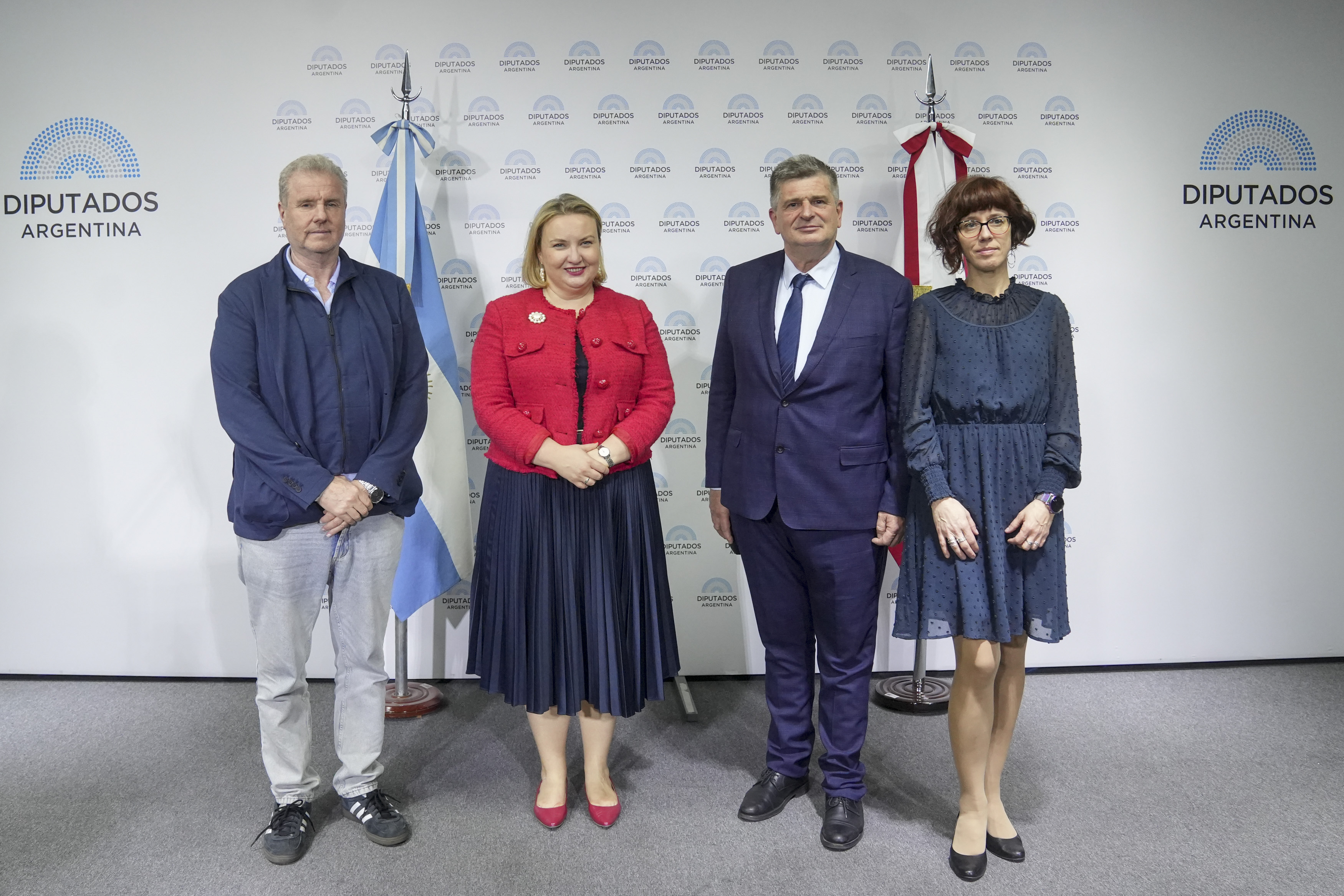 REALIZARON UN CONVERSATORIO JUNTO A LA EMBAJADA DE POLONIA EN ARGENTINA