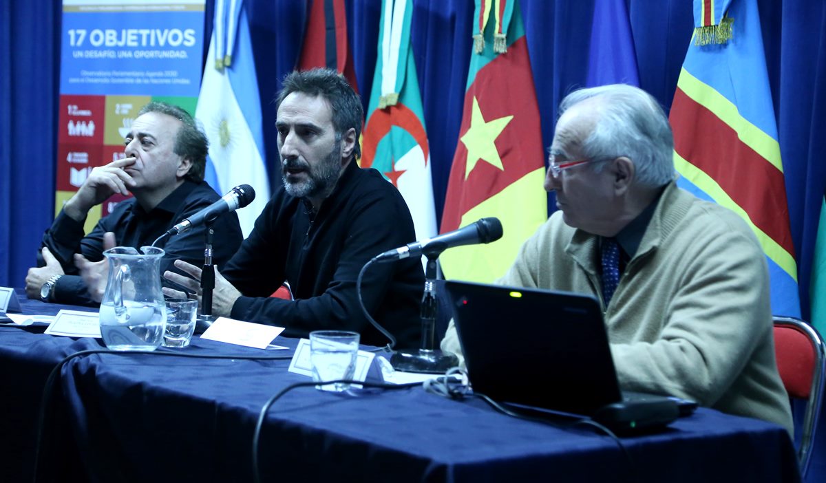 SE REALIZÓ CONFERENCIA SOBRE CAMBIO CLIMÁTICO, AMBIENTE Y DESARROLLO SUSTENTABLE 