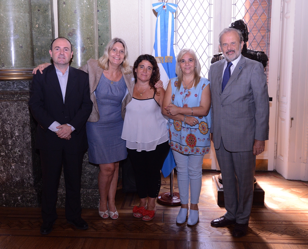 FAMILIARES DE CAÍDOS EN MALVINAS VISITARON LA CÁMARA DE DIPUTADOS