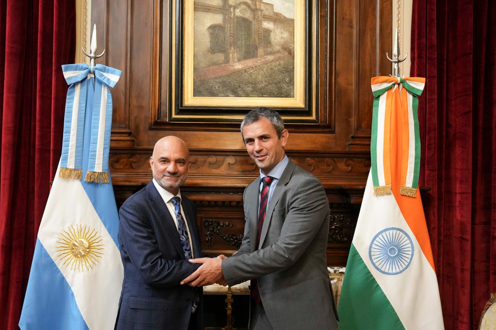 Martin Menem junto a embajador de India