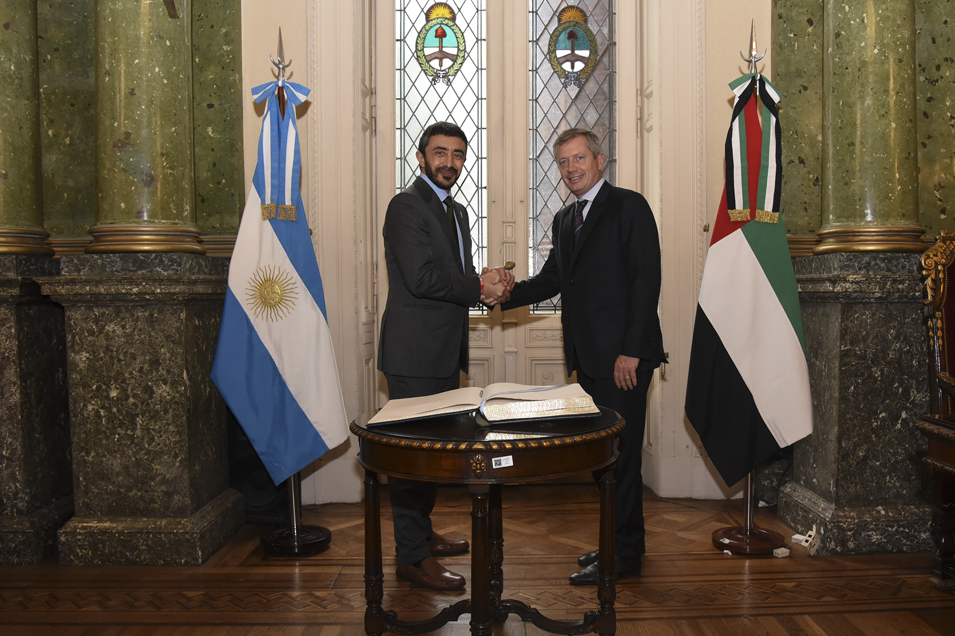 MONZÓ RECIBIÓ AL CANCILLER DE EMIRATOS ÁRABES PARA AFIANZAR LAZOS DE COOPERACIÓN 