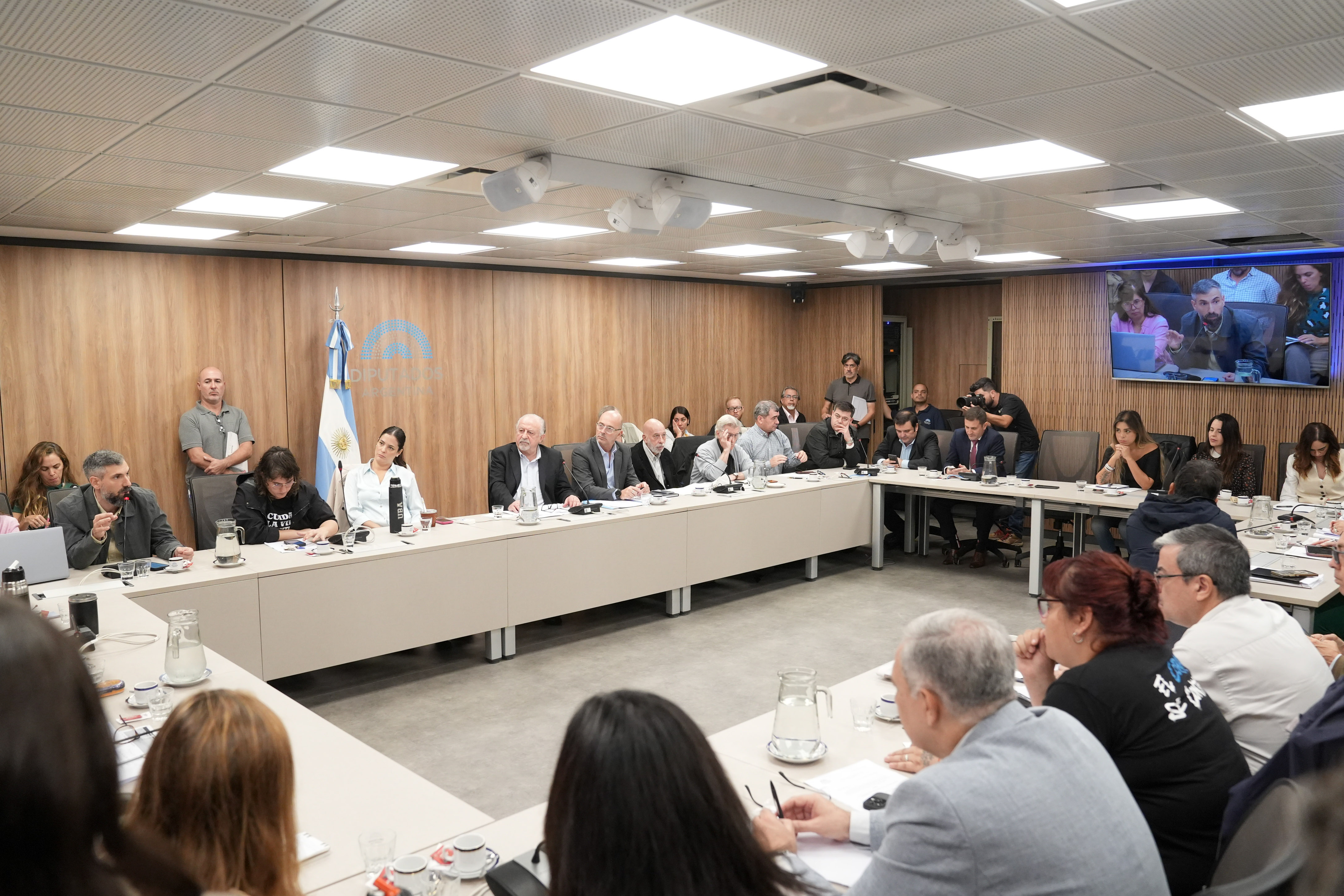 CON EXPOSITORES, COMISIÓN ABORDÓ EL SOBREENDEUDAMIENTO CON TARJETAS DE CRÉDITOS Y BILLETERAS VIRTUALES