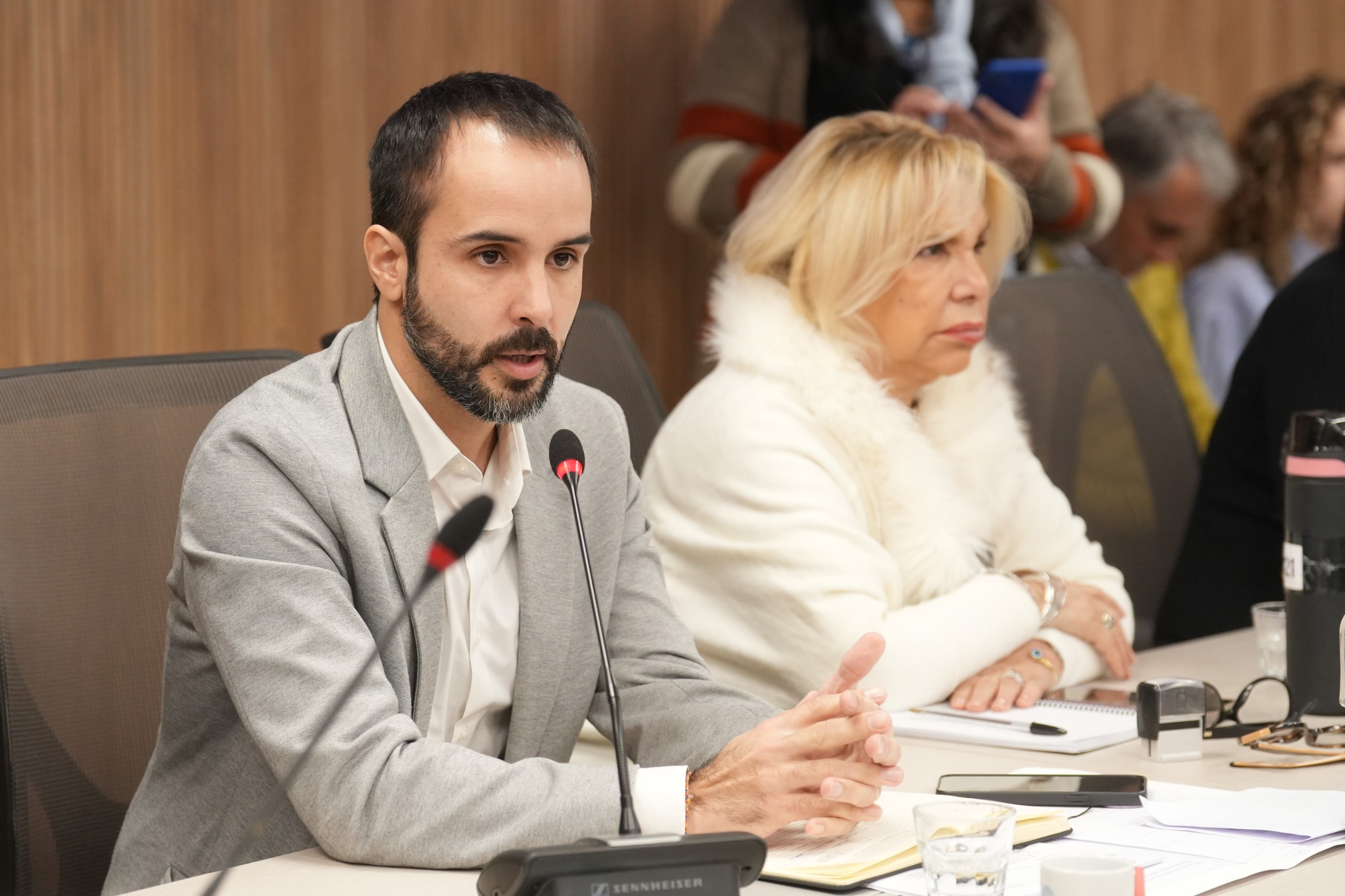 AVANZÓ EN COMISIÓN EL PROYECTO QUE APUNTA A LA REDUCCIÓN DE METANO EN EL SECTOR DE HIDROCARBUROS