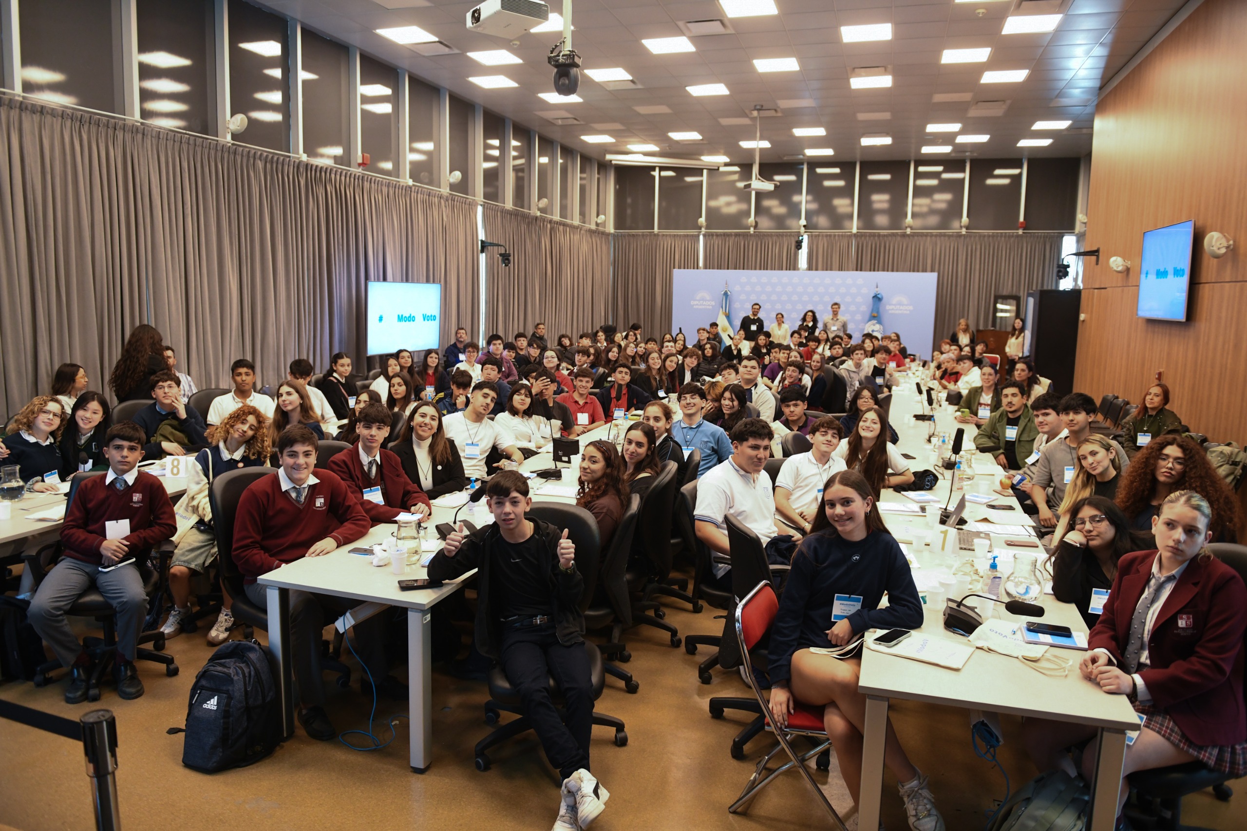 DIPUTADOS ABRIÓ SUS PUERTAS AL HACKATHON #MODOVOTO, UNA NUEVA HERRAMIENTA EDUCATIVA