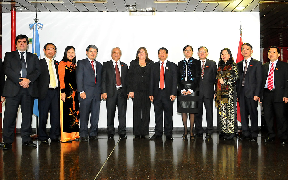 El H. Congreso de la Nación recibió al Primer Ministro chino Wen Jiabao El H. Congreso de la Nación recibió al Primer Ministro chino Wen Jiabao