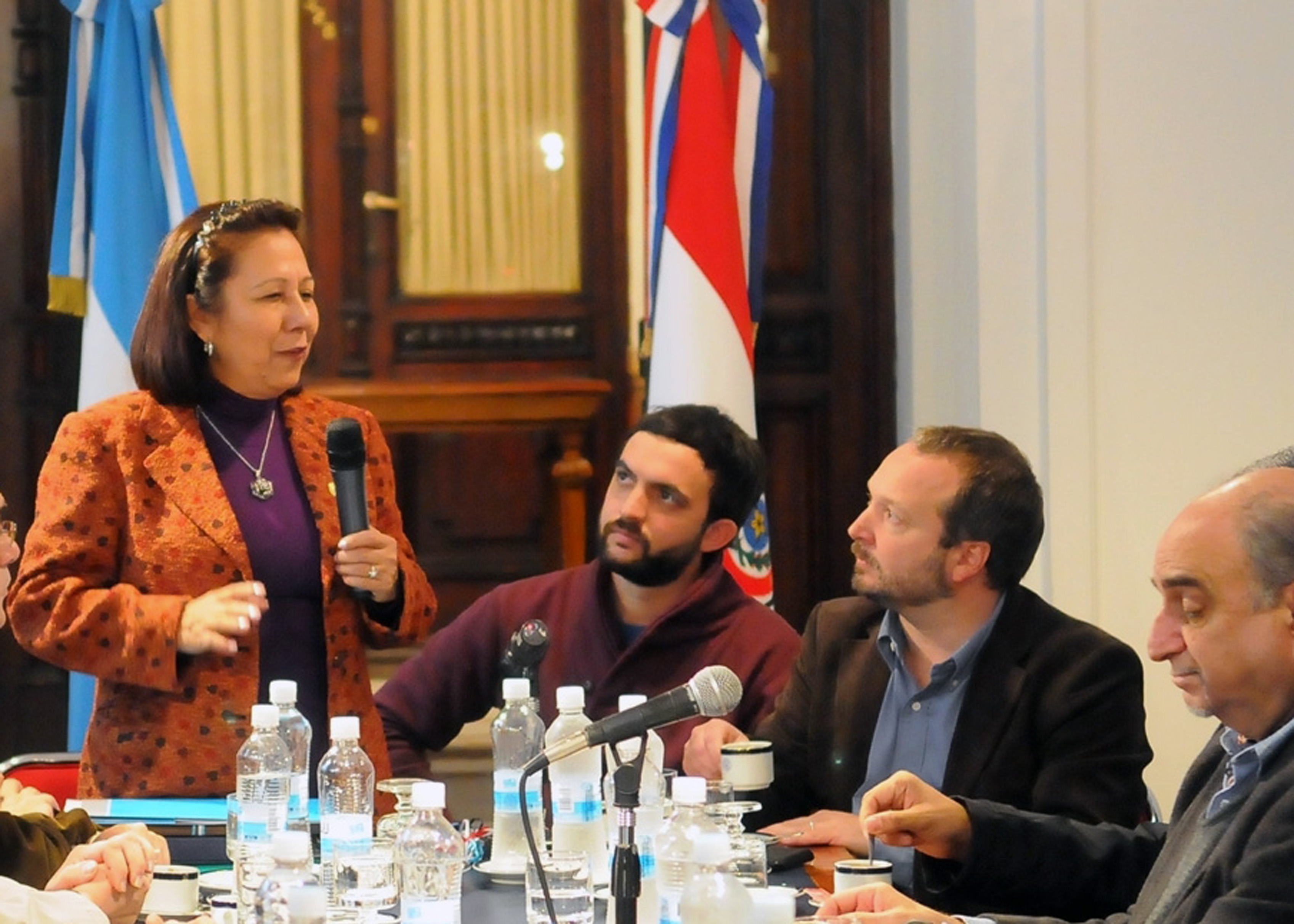 Diputados Nacionales recibieron a la legisladora paraguaya que Aida Robles Diputados Nacionales recibieron a la legisladora paraguaya que Aida Robles