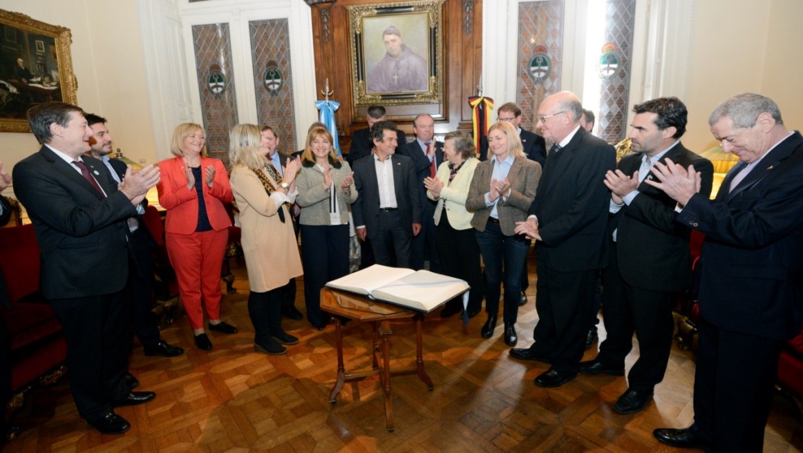 El Grupo Parlamentario de Amistad con Alemania recibió a su grupo-espejo del Parlamento alemán