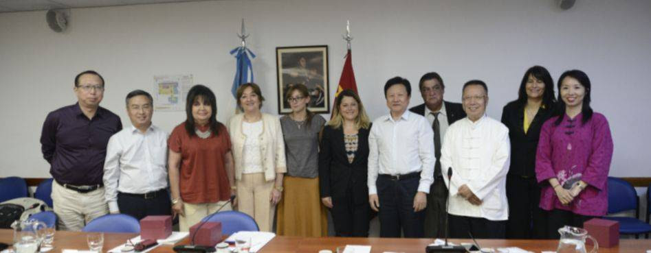 Visita de importantes dirigentes políticos chinos Visita de importantes dirigentes políticos chinos