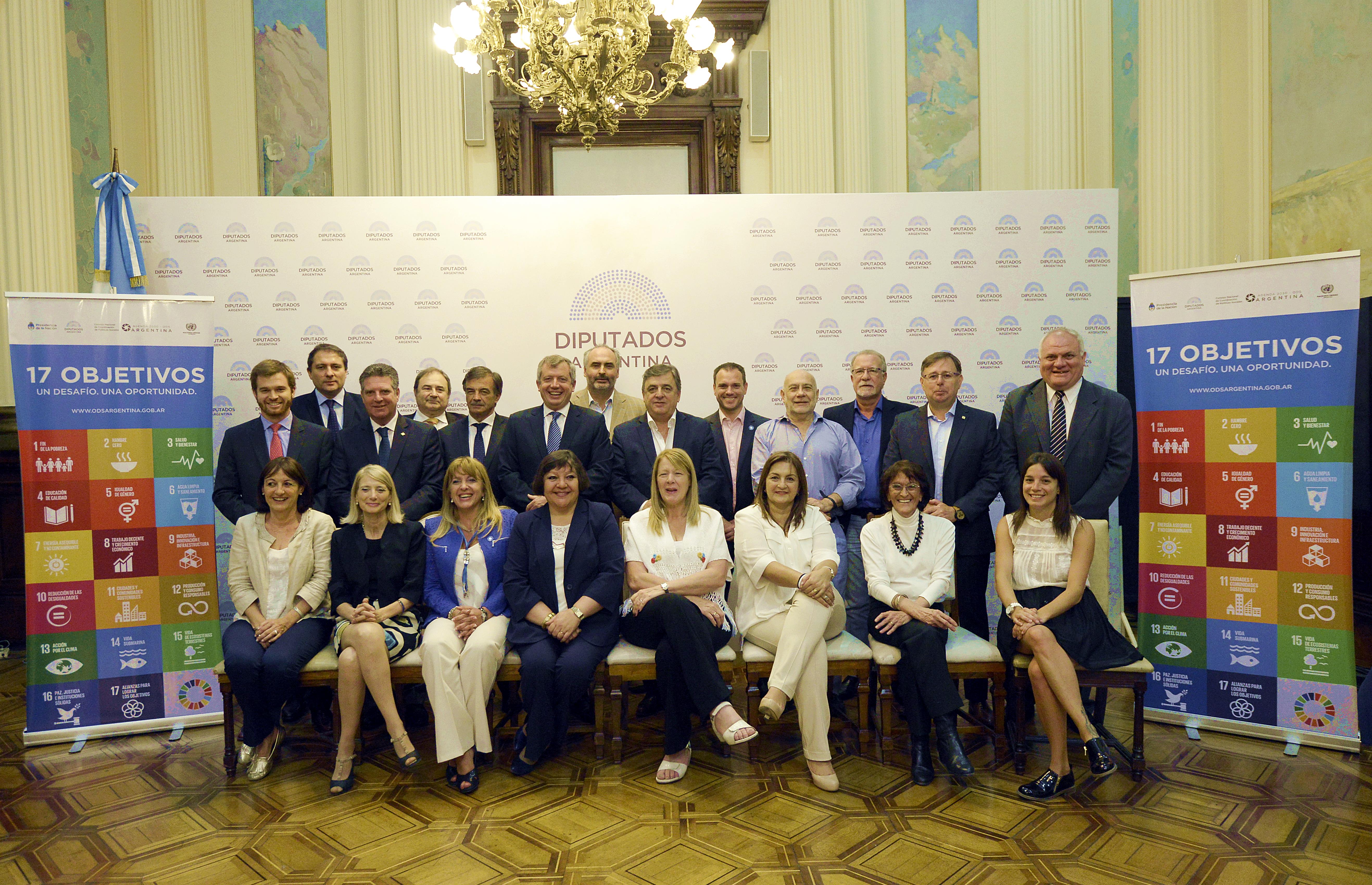 Firma de acuerdo parlamentario por la Agenda 2030 de Desarrollo Sostenible de la ONU Firma de acuerdo parlamentario por la Agenda 2030 de Desarrollo Sostenible de la ONU