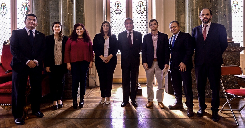 El titular de la Comisión Cascos Blancos fue recibido por Diputados Nacionales El titular de la Comisión Cascos Blancos fue recibido por Diputados Nacionales