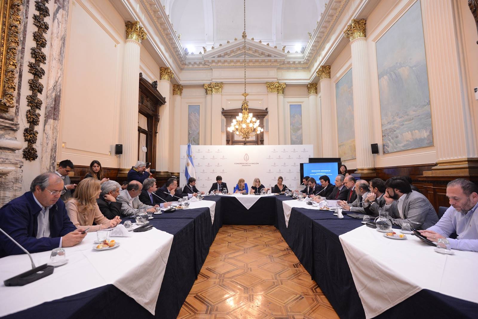Visita de funcionarios del Ministerio de Relaciones Exteriores y Culto de la Nación Visita de funcionarios del Ministerio de Relaciones Exteriores y Culto de la Nación