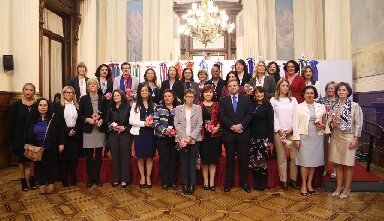 Homenaje a Mujeres Diplomáticas en nuestro país Homenaje a Mujeres Diplomáticas en nuestro país
