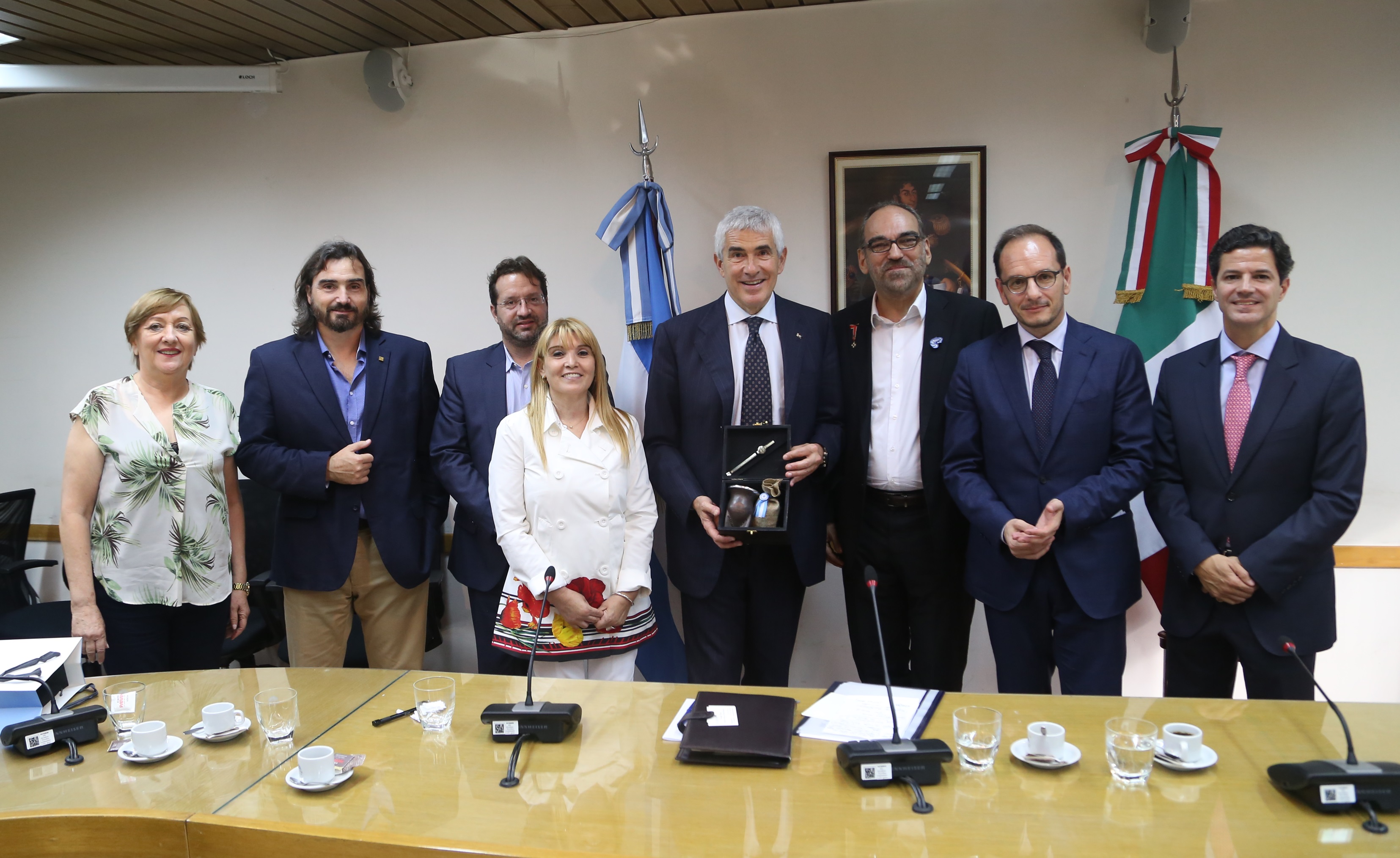 Se oficializó la creación de los Grupos Parlamentarios de Amistad