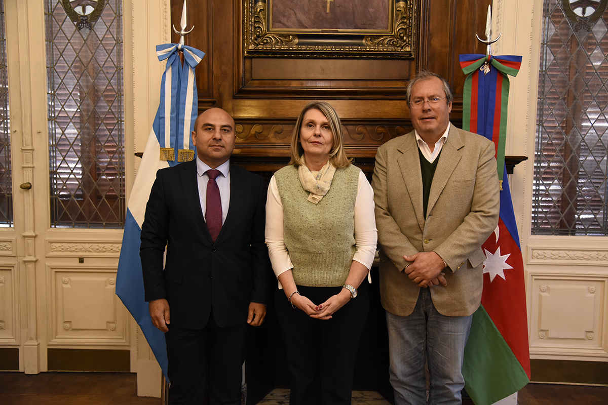 Se recibió al Embajador de Azerbaiyán en nuestro país en la H. Cámara de Diputados Se recibió al Embajador de Azerbaiyán en nuestro país en la H. Cámara de Diputados