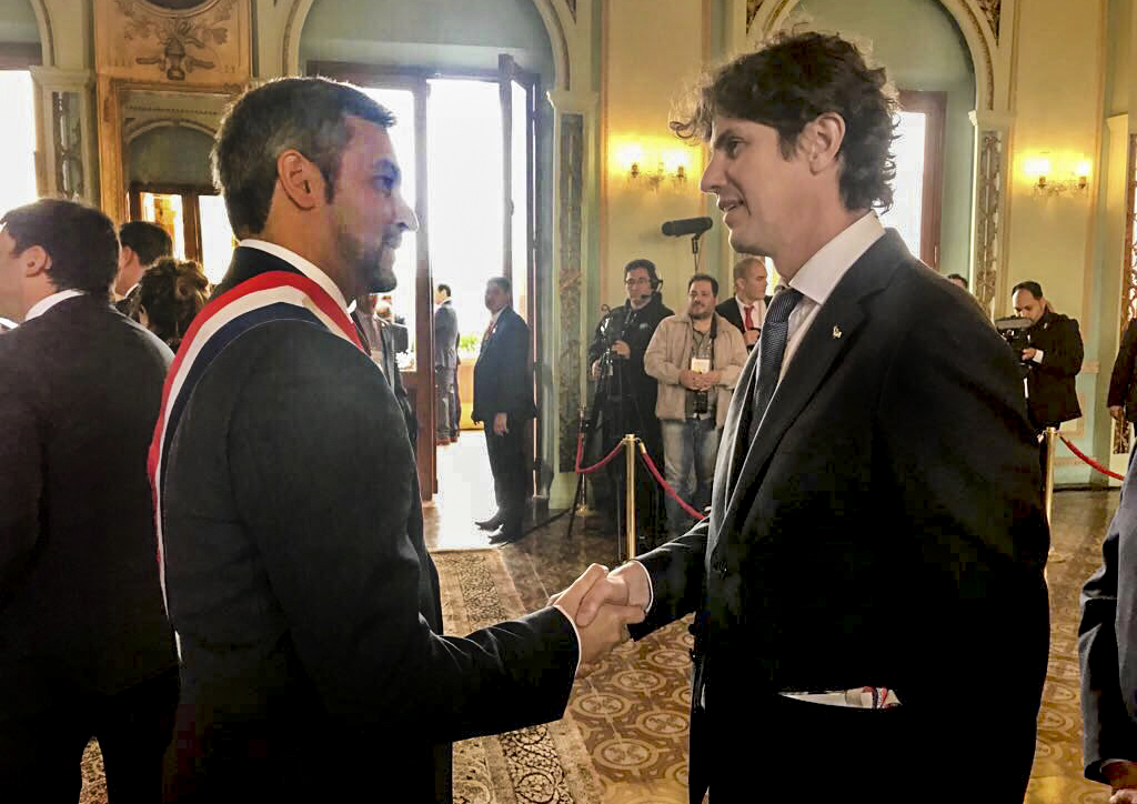 Monzó encabezó la delegación parlamentaria en la jura del nuevo Presidente del Paraguay Monzó encabezó la delegación parlamentaria en la jura del nuevo Presidente del Paraguay