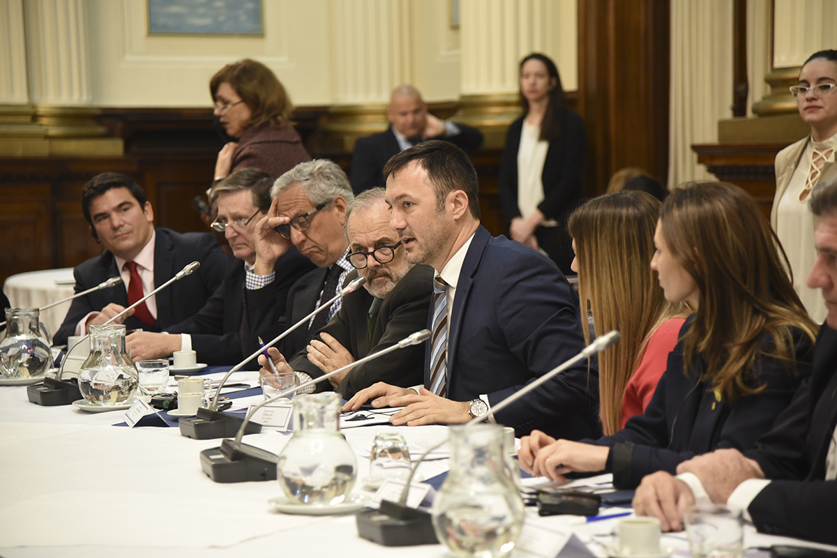 El Presidente del Senado de Canadá, George Furey, visitó la H. Cámara de Diputados de la Nación El Presidente del Senado de Canadá, George Furey, visitó la H. Cámara de Diputados de la Nación