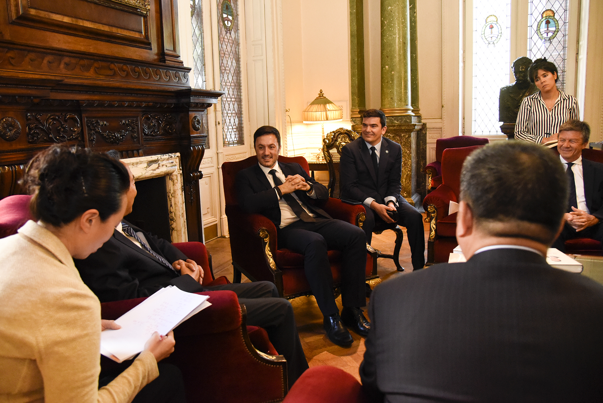 Se presentaron dos libros del Presidente de la República Popular China, Xi Jinping, traducidos al español Se presentaron dos libros del Presidente de la República Popular China, Xi Jinping, traducidos al español