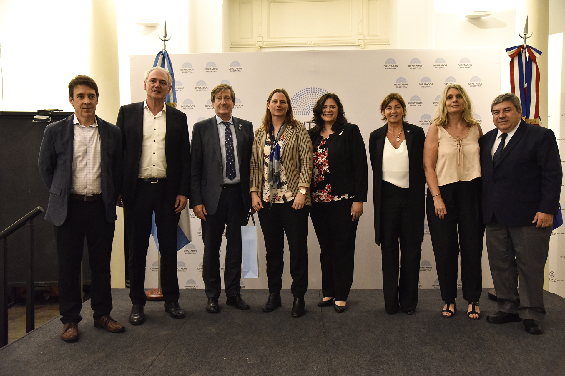 Argentina y Nueva Zelanda afianzan sus vínculos bilaterales Argentina y Nueva Zelanda afianzan sus vínculos bilaterales