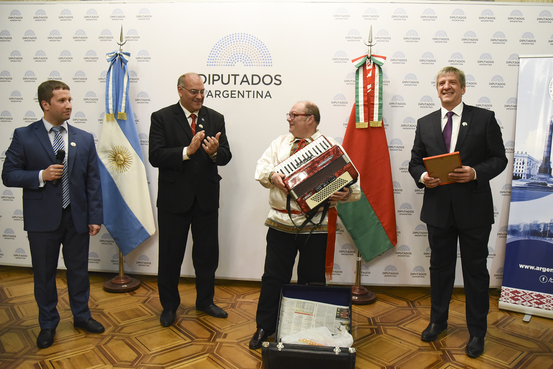 Muestra fotográfica de la República de Bielorrusia en la H. Cámara de Diputados de la Nación Muestra fotográfica de la República de Bielorrusia en la H. Cámara de Diputados de la Nación