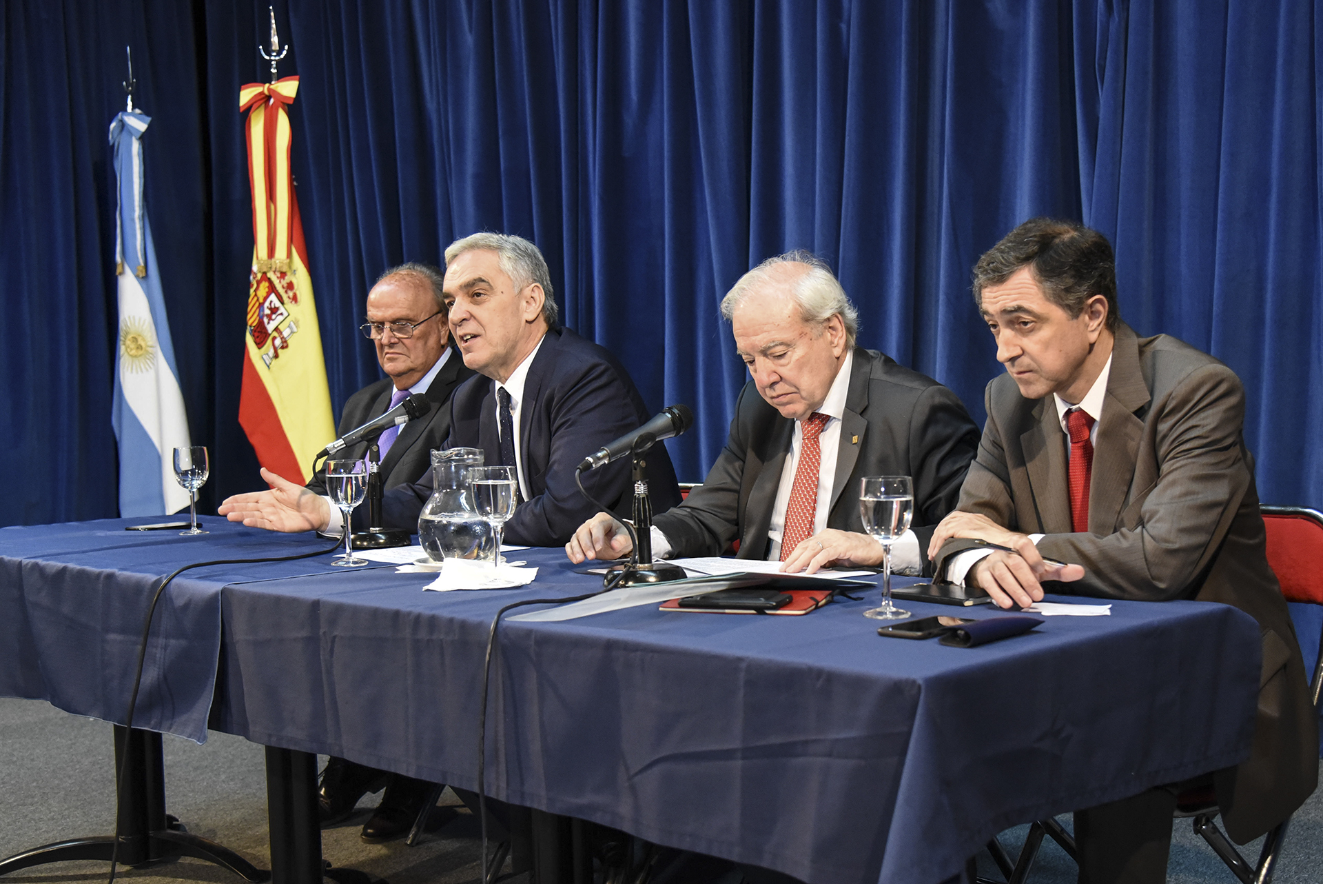 Diputados conmemoraron el 40° aniversario de la Constitución Nacional de España Diputados conmemoraron el 40° aniversario de la Constitución Nacional de España