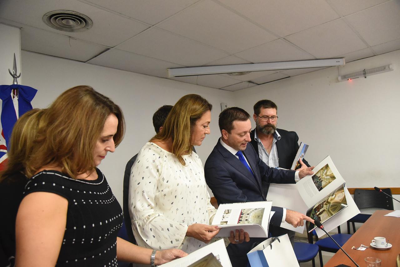 Una delegación de parlamentarios australianos visitaron la Honorable Cámara de Diputados de la Nación Una delegación de parlamentarios australianos visitaron la Honorable Cámara de Diputados de la Nación