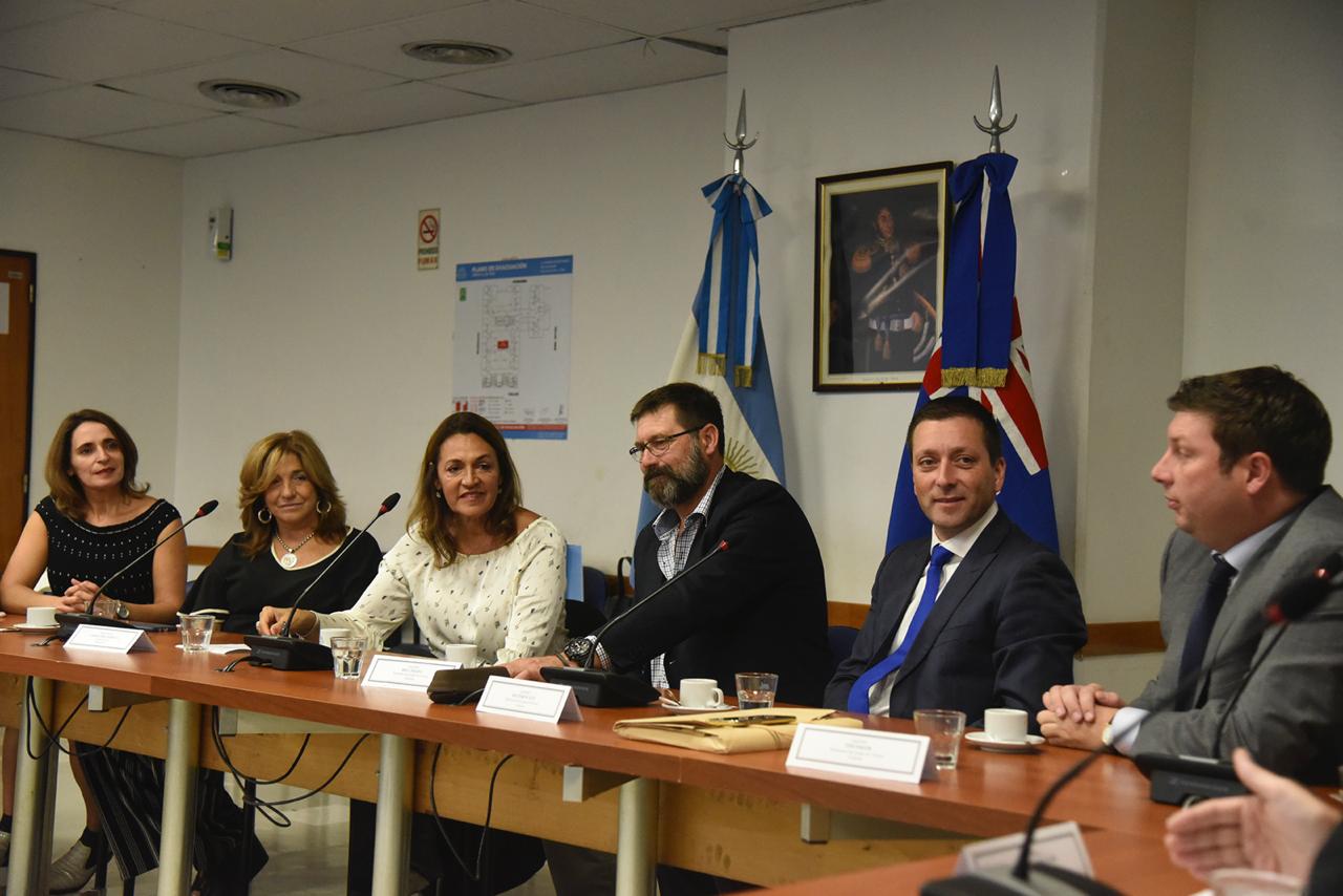 Una delegación de parlamentarios australianos visitaron la Honorable Cámara de Diputados de la Nación Una delegación de parlamentarios australianos visitaron la Honorable Cámara de Diputados de la Nación