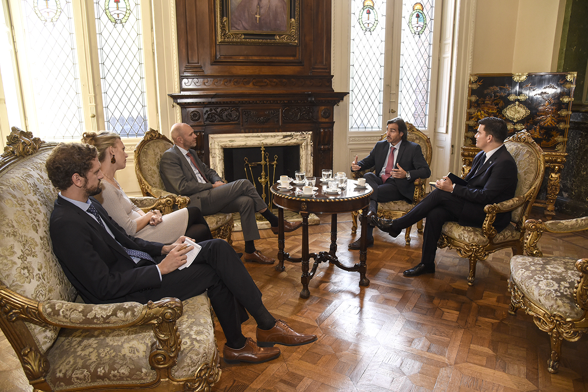 Impulso legislativo a las relaciones con el Reino de los Países Bajos Impulso legislativo a las relaciones con el Reino de los Países Bajos