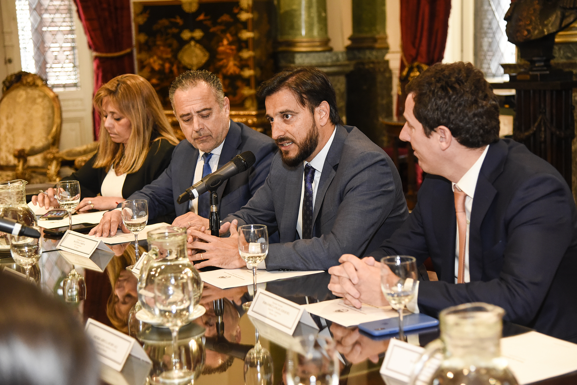 Diputados Nacionales recibieron una delegación de funcionarios del Reino de Bahréin Diputados Nacionales recibieron una delegación de funcionarios del Reino de Bahréin