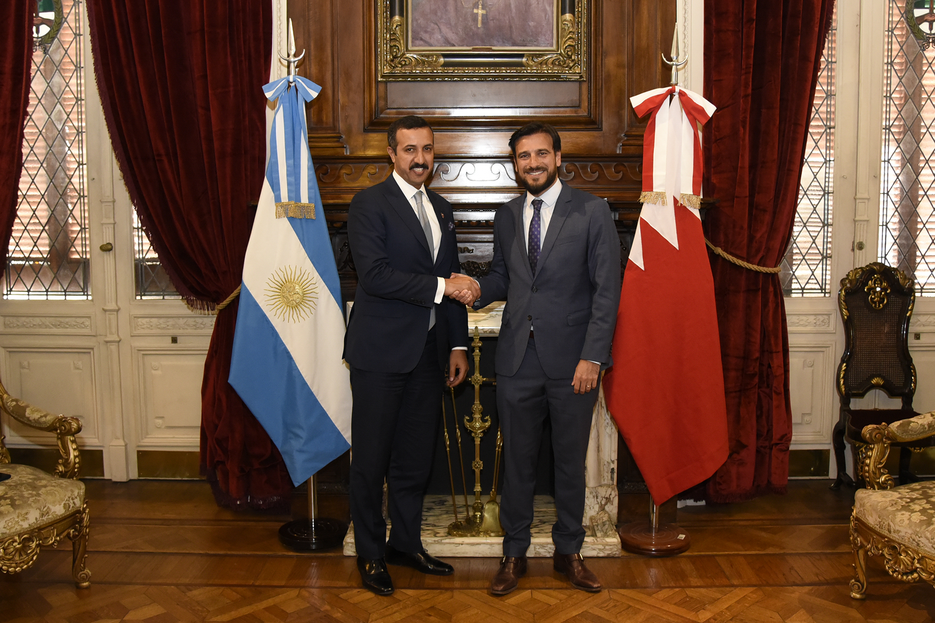 Diputados Nacionales recibieron una delegación de funcionarios del Reino de Bahréin Diputados Nacionales recibieron una delegación de funcionarios del Reino de Bahréin