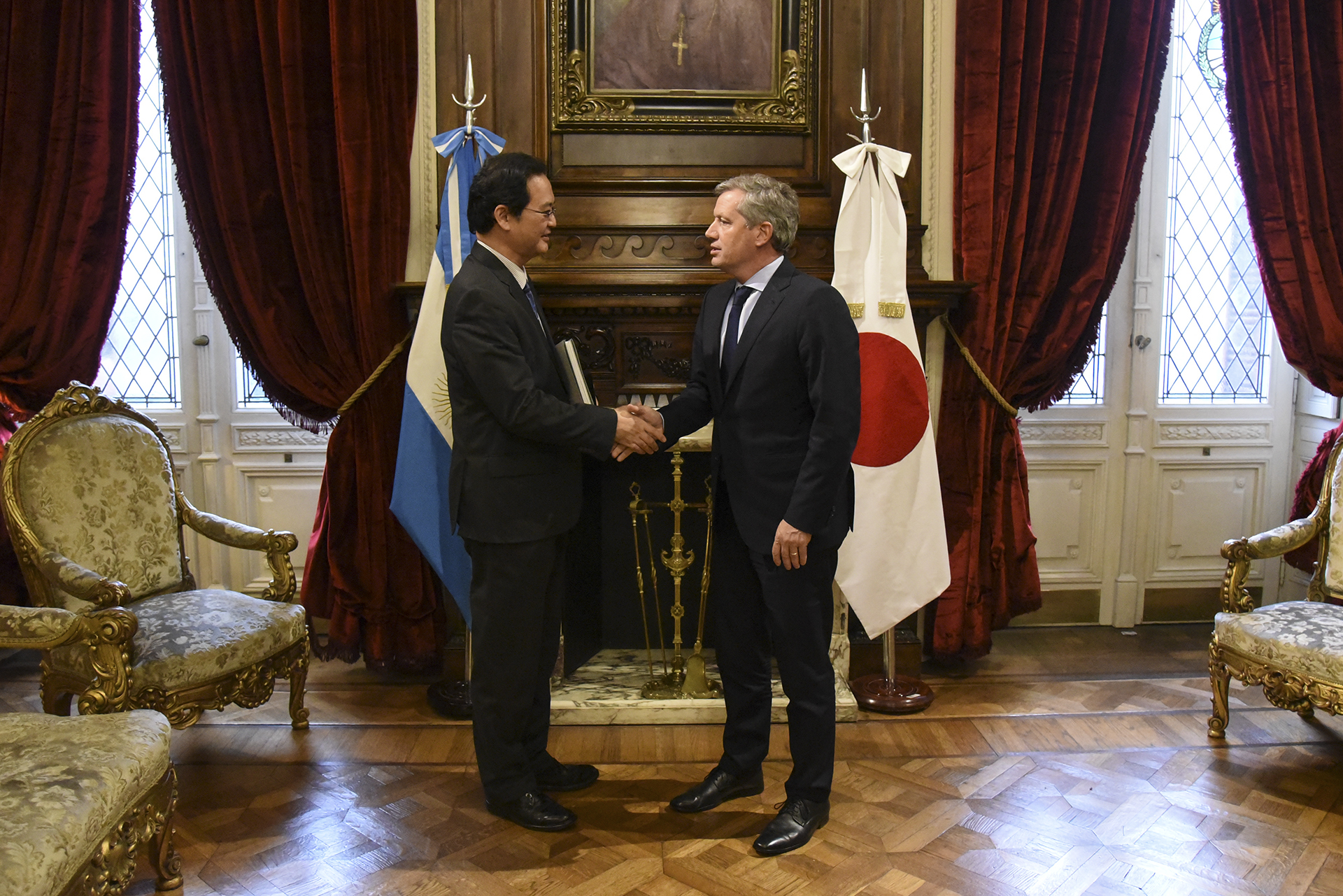 Emilio Monzó recibió al Embajador del Estado del Japón Emilio Monzó recibió al Embajador del Estado del Japón