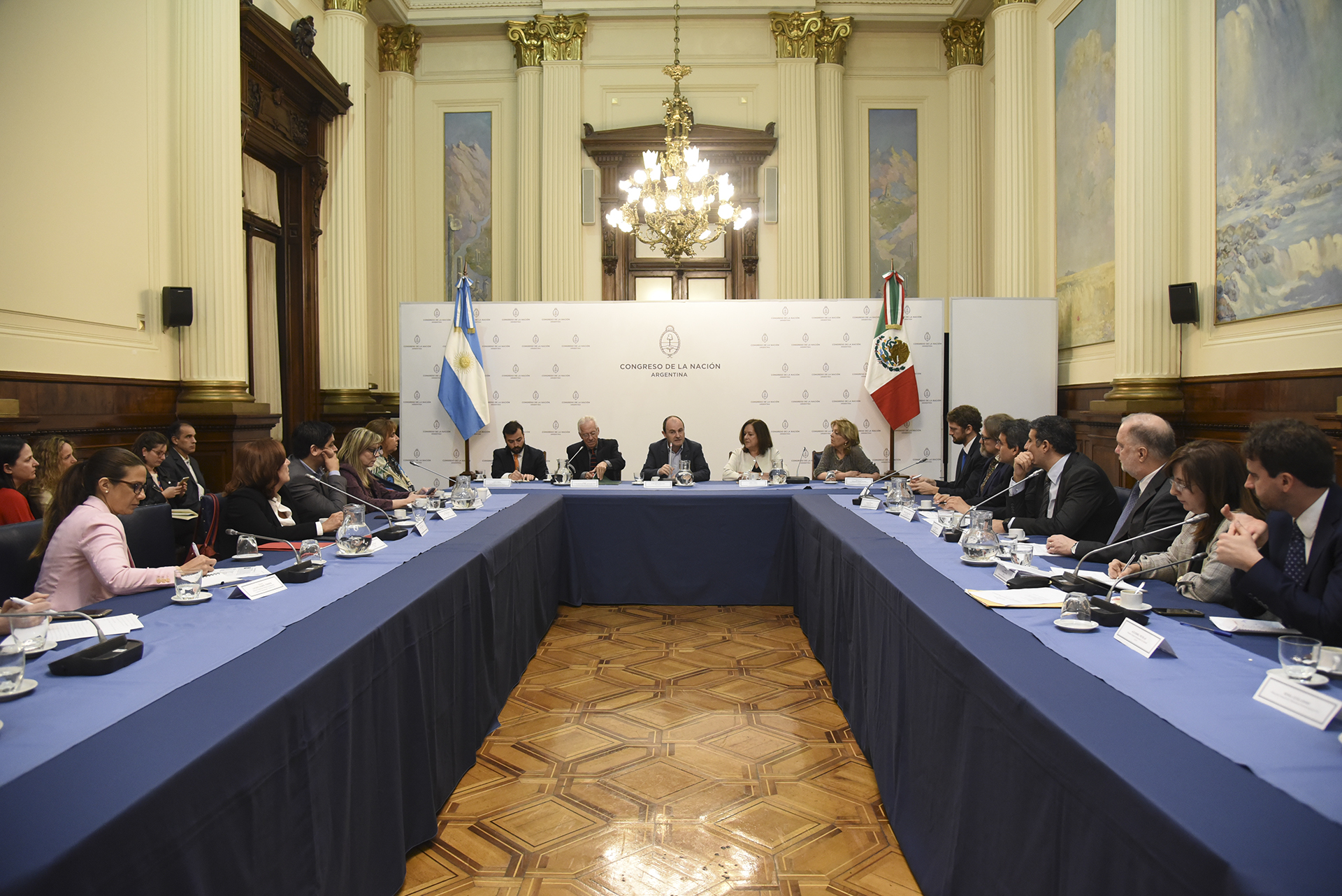 Legisladores le dieron la bienvenida al nuevo Embajador de México en nuestro país Legisladores le dieron la bienvenida al nuevo Embajador de México en nuestro país