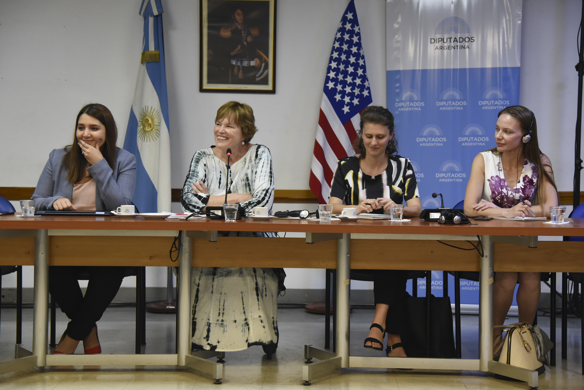 La HCDN dialogó con una referente estadounidense sobre los derechos de la mujer La HCDN dialogó con una referente estadounidense sobre los derechos de la mujer