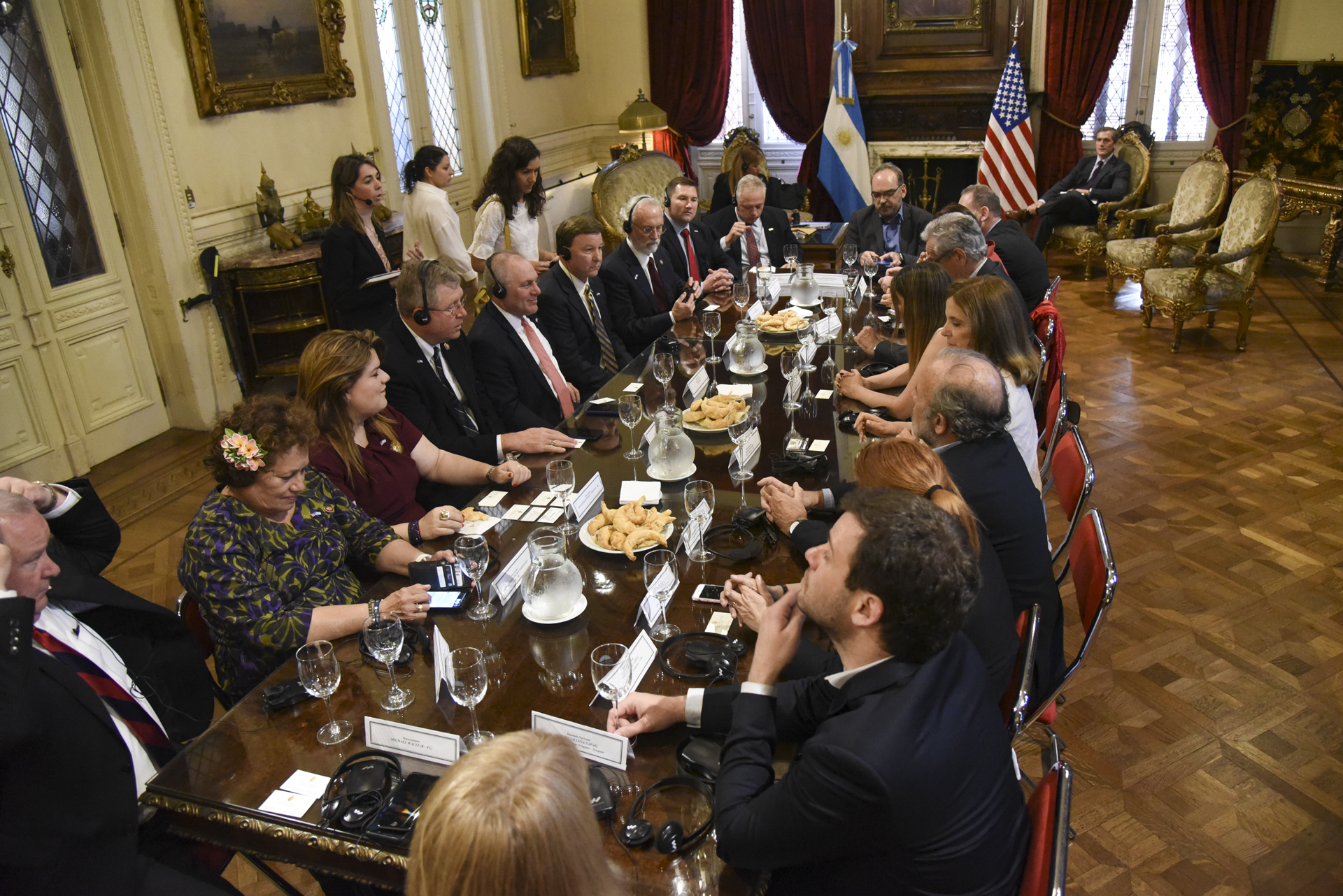 Legisladores norteamericanos visitaron la H. Cámara de Diputados de la Nación Legisladores norteamericanos visitaron la H. Cámara de Diputados de la Nación
