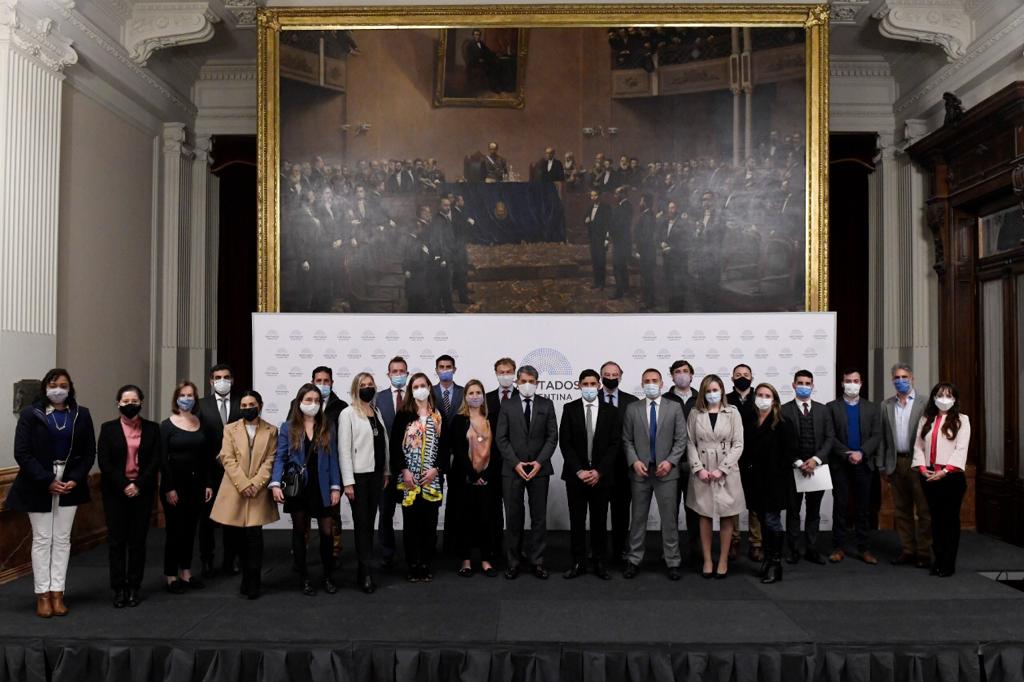 Diputados recibió a diplomáticos extranjeros en el marco del Curso de Posgrado en Asuntos Argentinos de la UBA Diputados recibió a diplomáticos extranjeros en el marco del Curso de Posgrado en Asuntos Argentinos de la UBA
