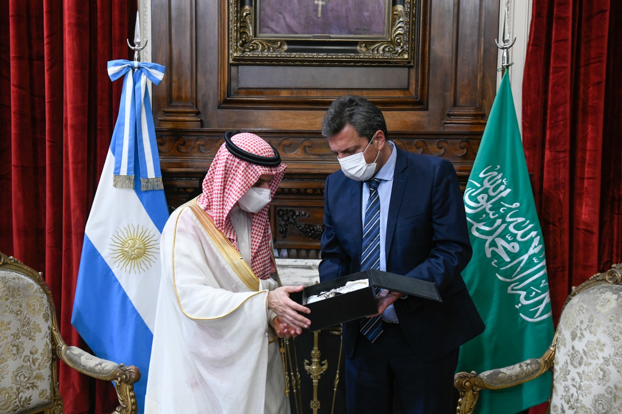 Con eje en las inversiones extranjeras, Massa recibió al Príncipe Faisal Bin Farhan Al Saud de Arabia Saudita Con eje en las inversiones extranjeras, Massa recibió al Príncipe Faisal Bin Farhan Al Saud de Arabia Saudita