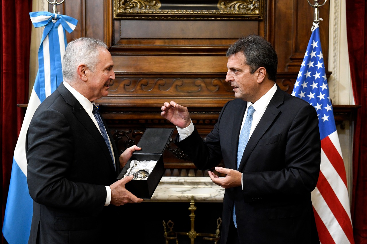 Massa recibió en el Congreso al embajador de los Estados Unidos, Marc Stanley Massa recibió en el Congreso al embajador de los Estados Unidos, Marc Stanley