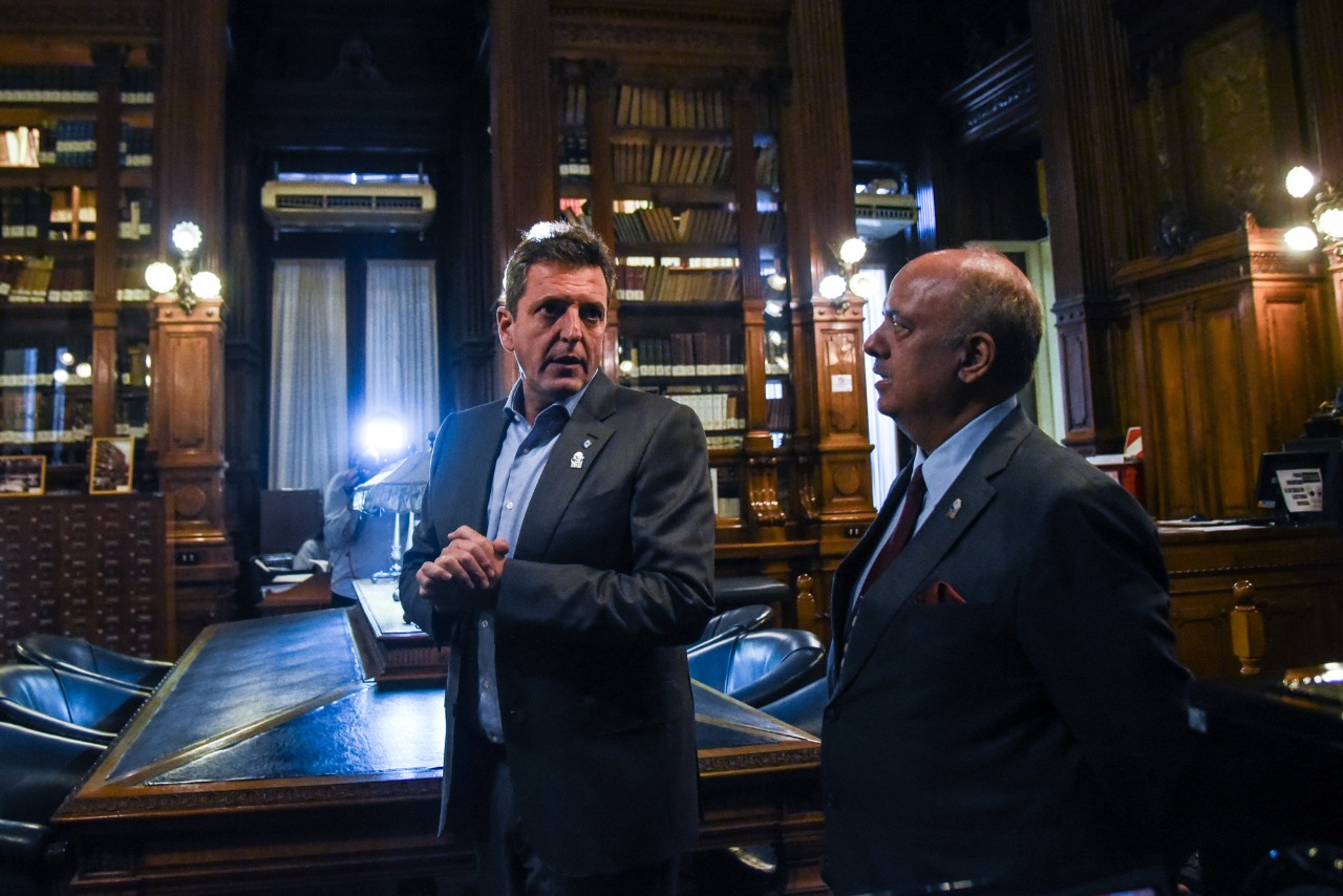 Liderazgo cooperativo, progreso y diálogo, los ejes del encuentro entre Massa y el presidente de Rotary Internacional Liderazgo cooperativo, progreso y diálogo, los ejes del encuentro entre Massa y el presidente de Rotary Internacional