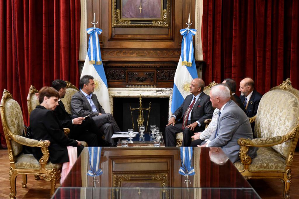 Liderazgo cooperativo, progreso y diálogo, los ejes del encuentro entre Massa y el presidente de Rotary Internacional Liderazgo cooperativo, progreso y diálogo, los ejes del encuentro entre Massa y el presidente de Rotary Internacional