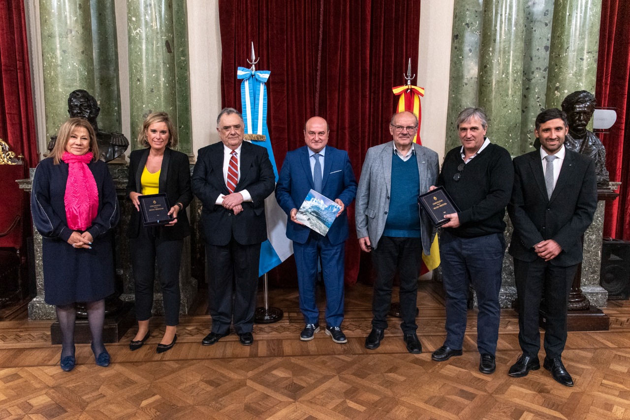 El presidente del Partido Nacionalista Vasco visitó la HCDN para consolidar los vínculos culturales e históricos El presidente del Partido Nacionalista Vasco visitó la HCDN para consolidar los vínculos culturales e históricos