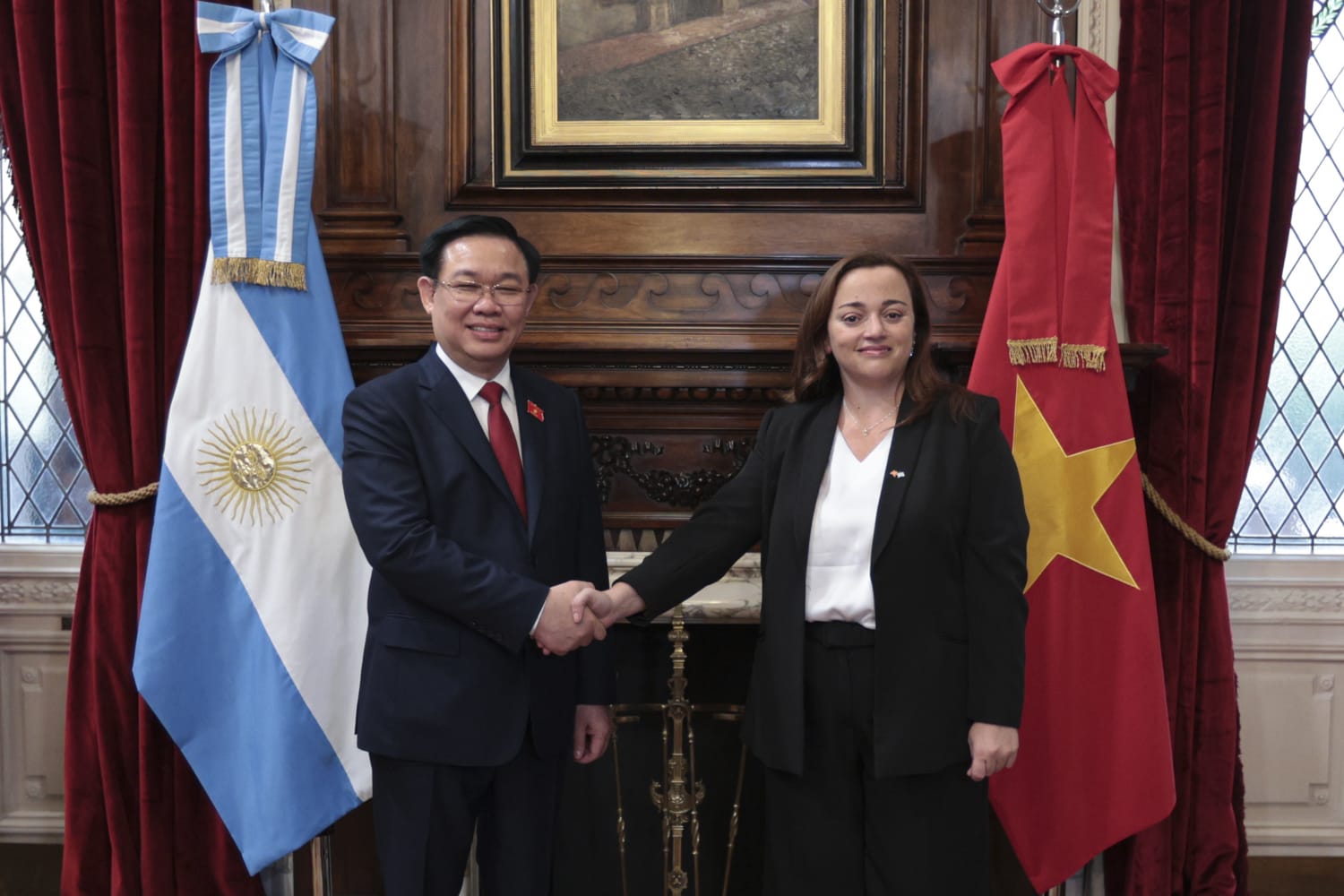 Cecilia Moreau recibió a su par de Vietnam para promover la cooperación económica y parlamentaria Cecilia Moreau recibió a su par de Vietnam para promover la cooperación económica y parlamentaria