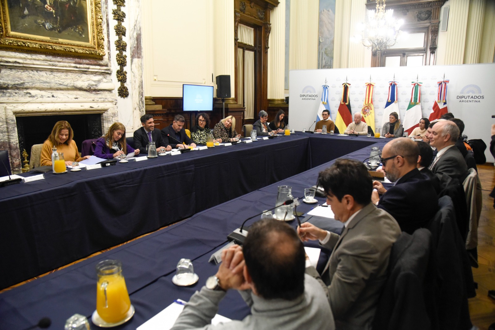 Jornada de Trabajo sobre Ciencia, Parlamento y Diplomacia: el conocimiento global al servicio de las leyes Jornada de Trabajo sobre Ciencia, Parlamento y Diplomacia: el conocimiento global al servicio de las leyes