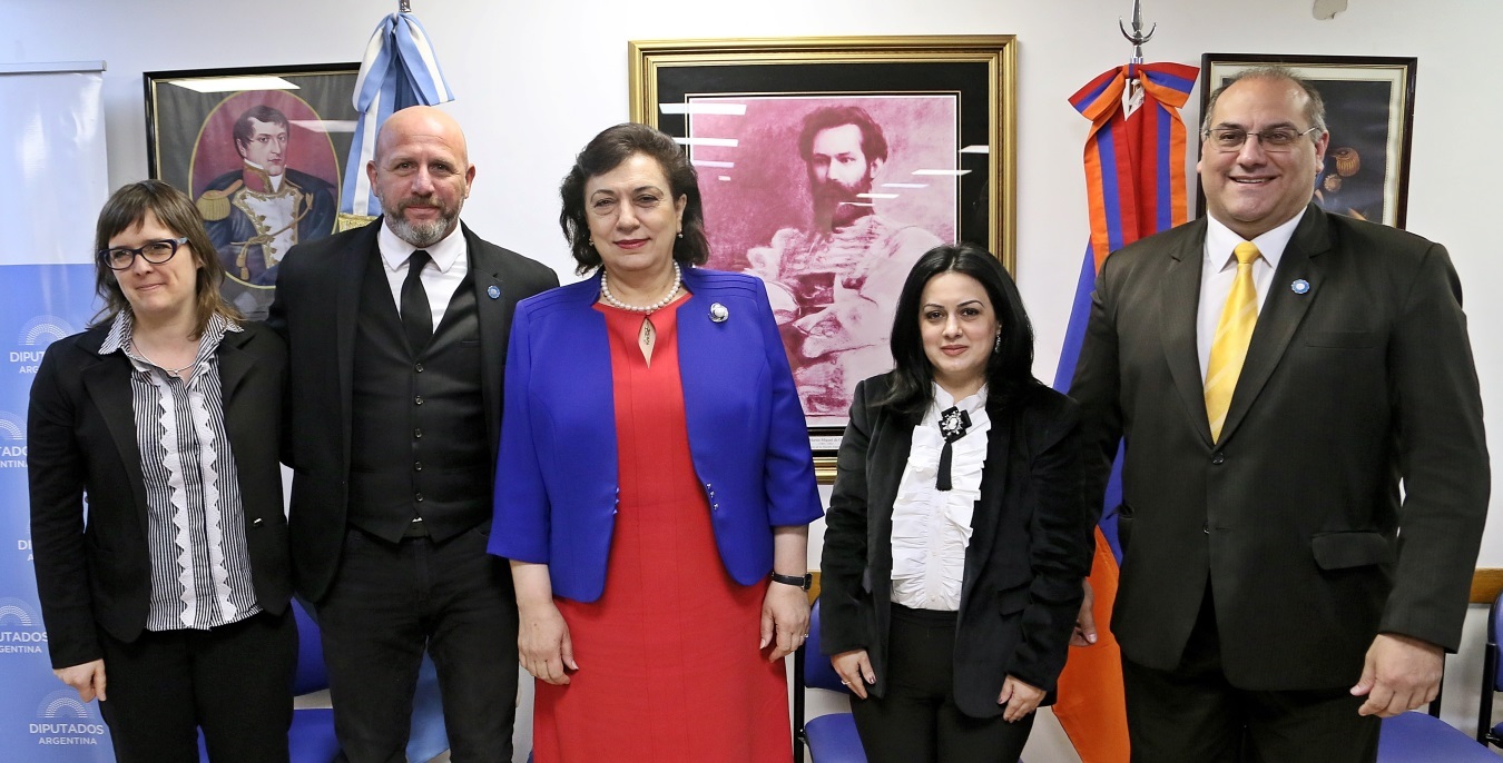Diputados se reunieron con la Ministra de la Diáspora de la República de Armenia